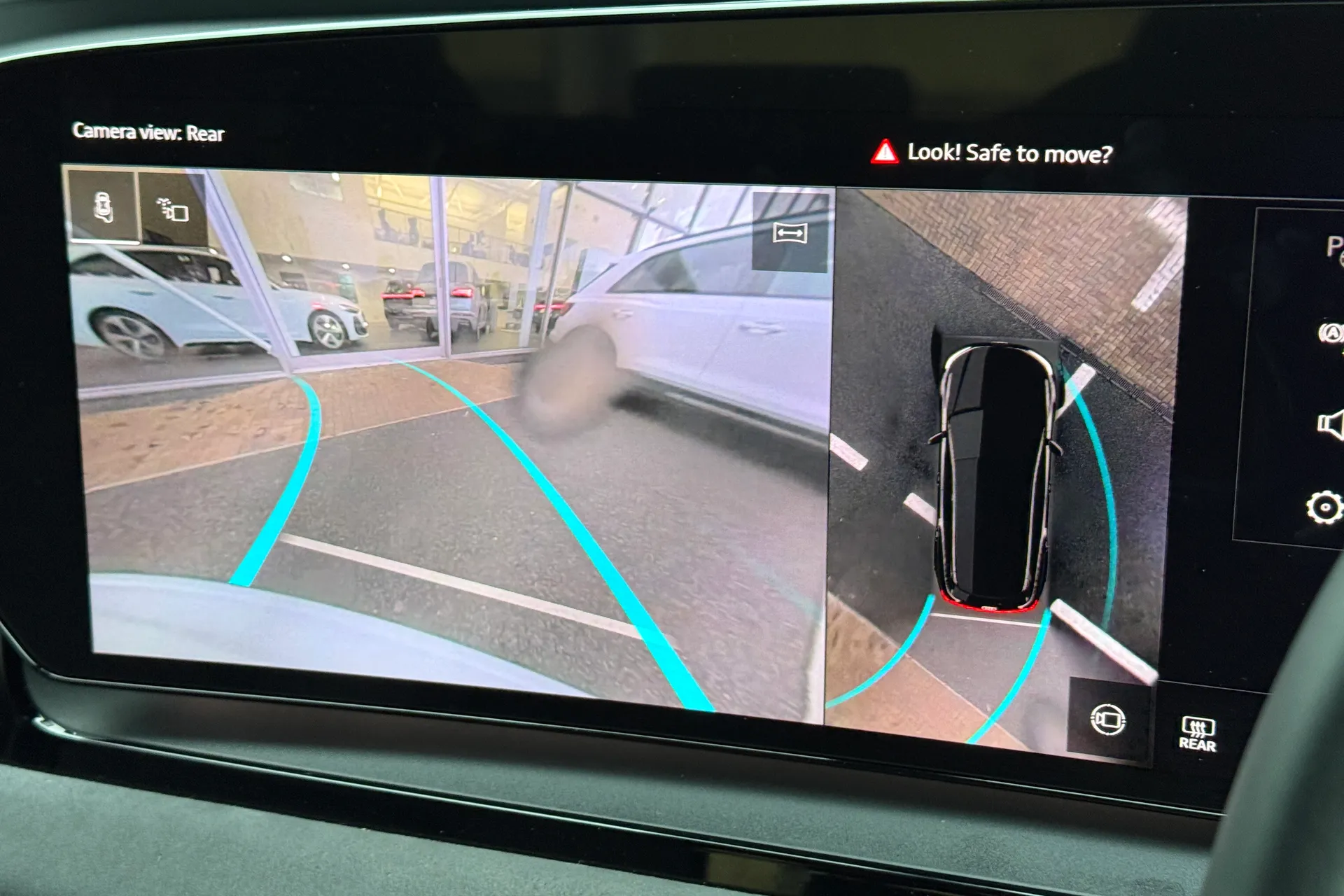 Audi Q6 thumbnail image number 4