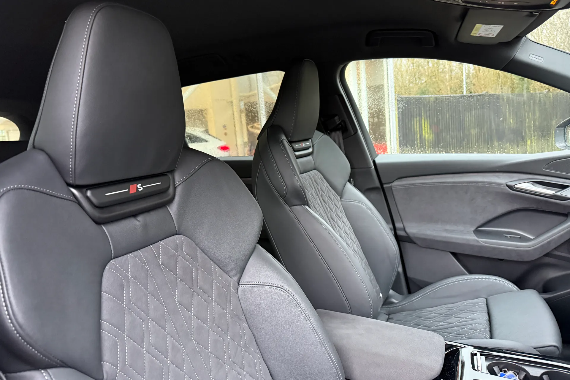 Audi Q6 thumbnail image number 22