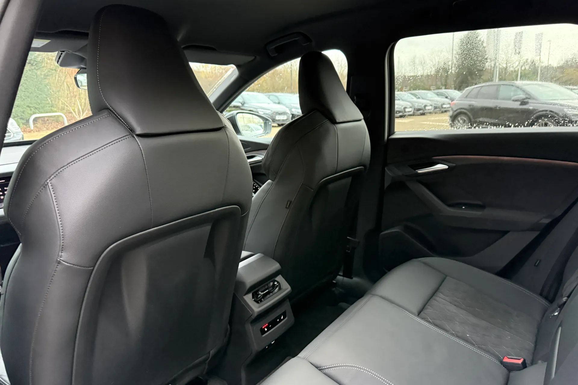 Audi Q6 thumbnail image number 43