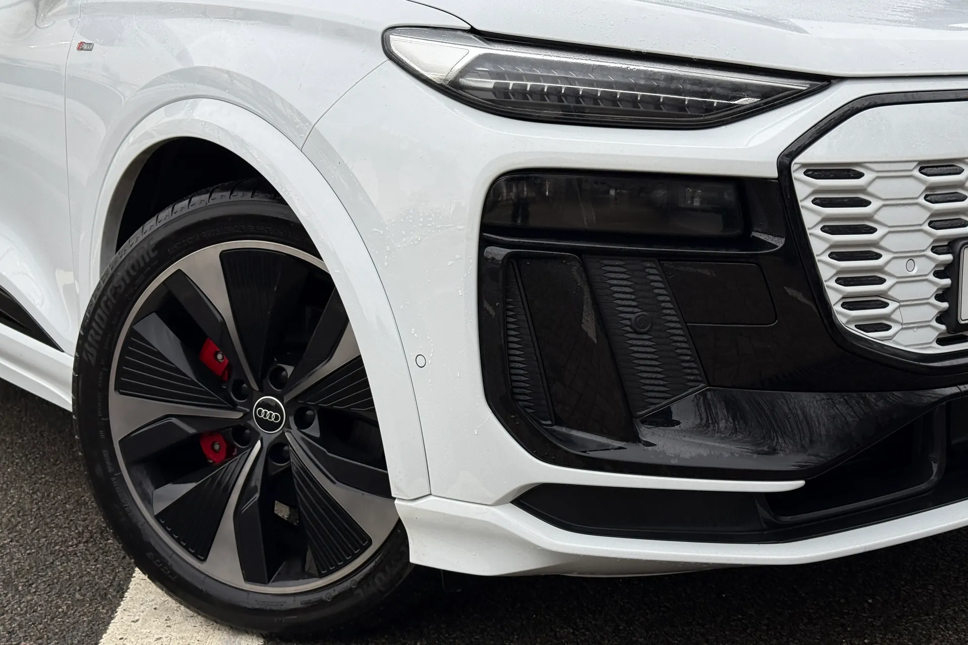 Audi Q6 thumbnail image number 6