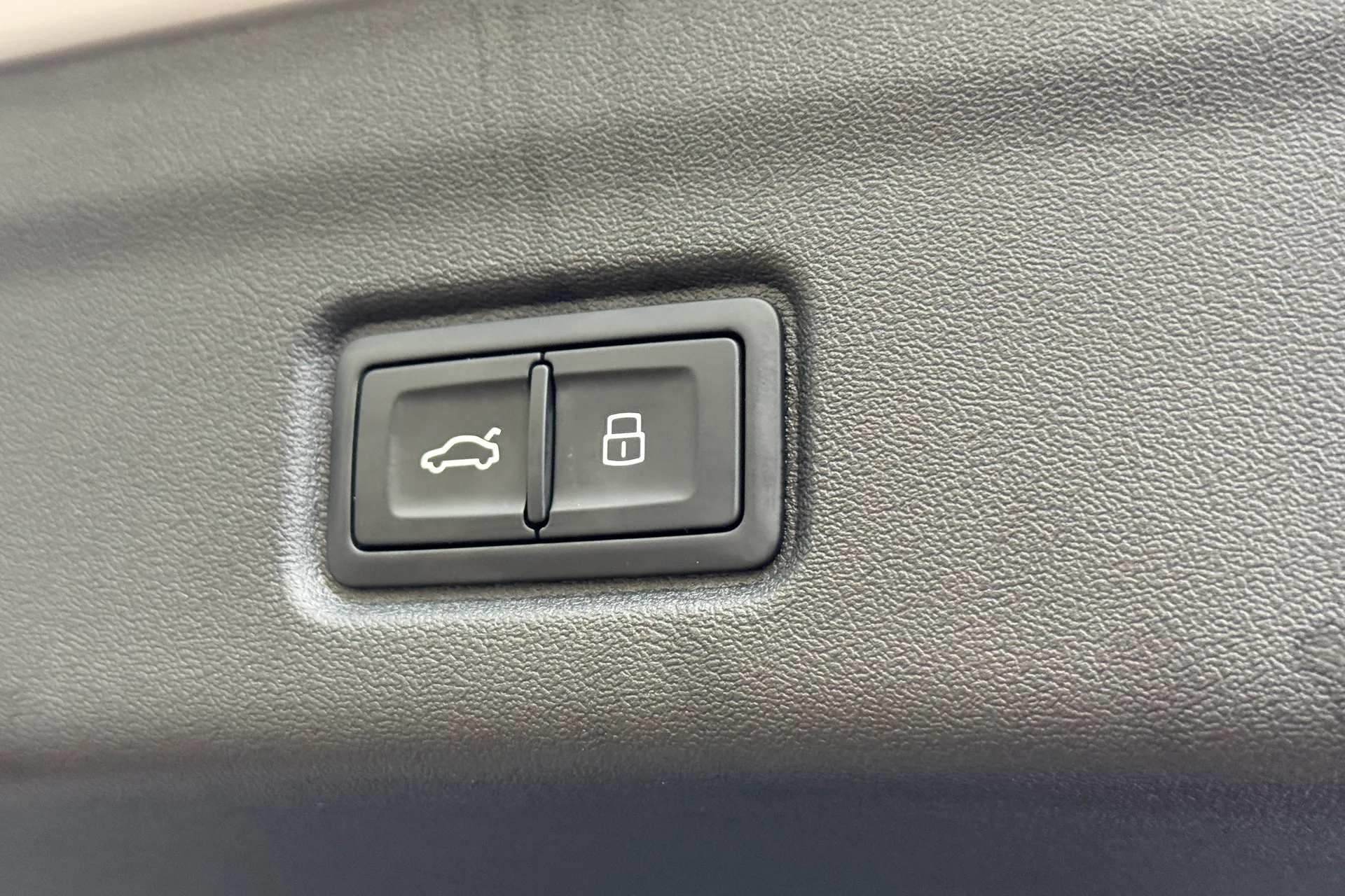 Audi Q6 thumbnail image number 40