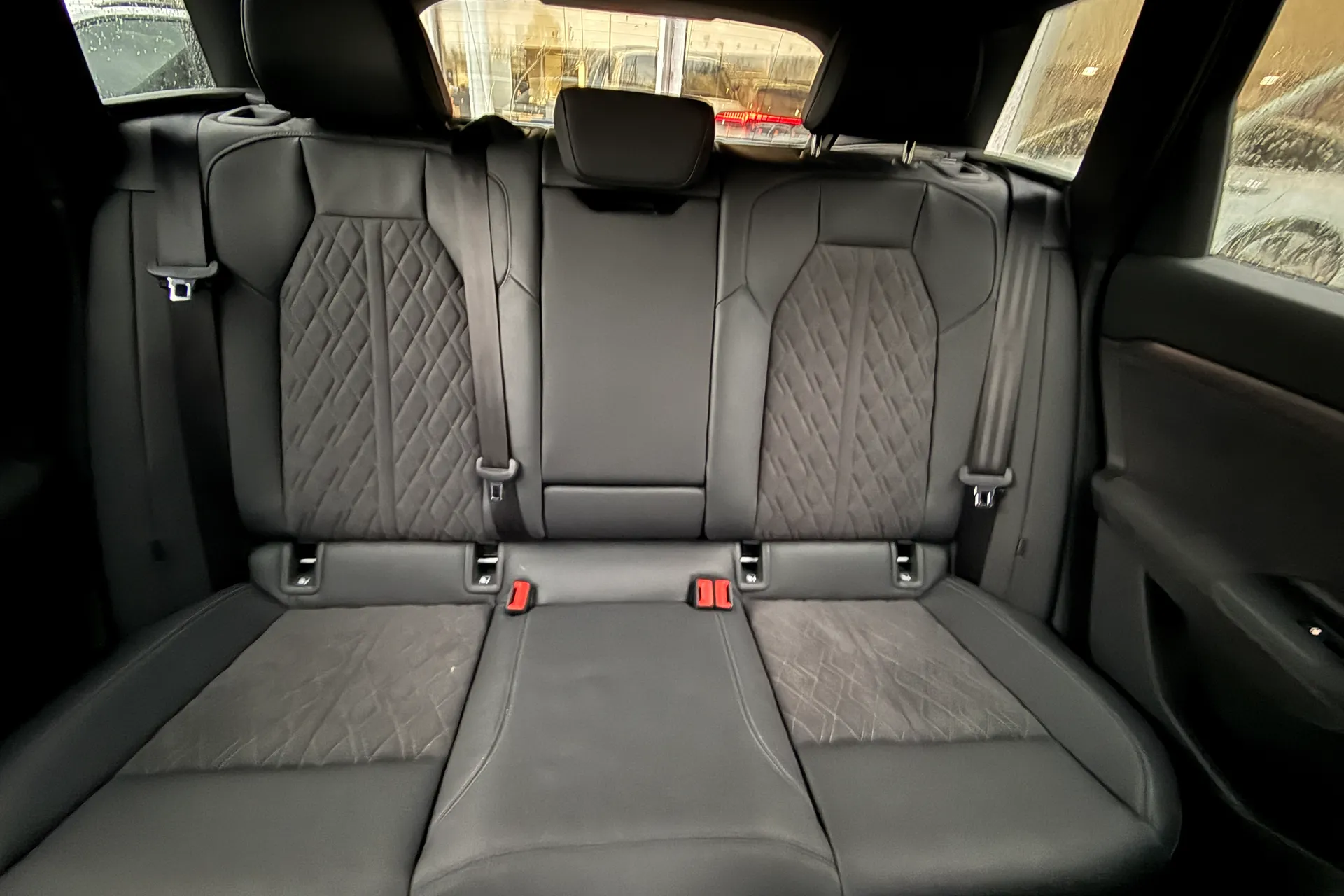 Audi Q6 thumbnail image number 17