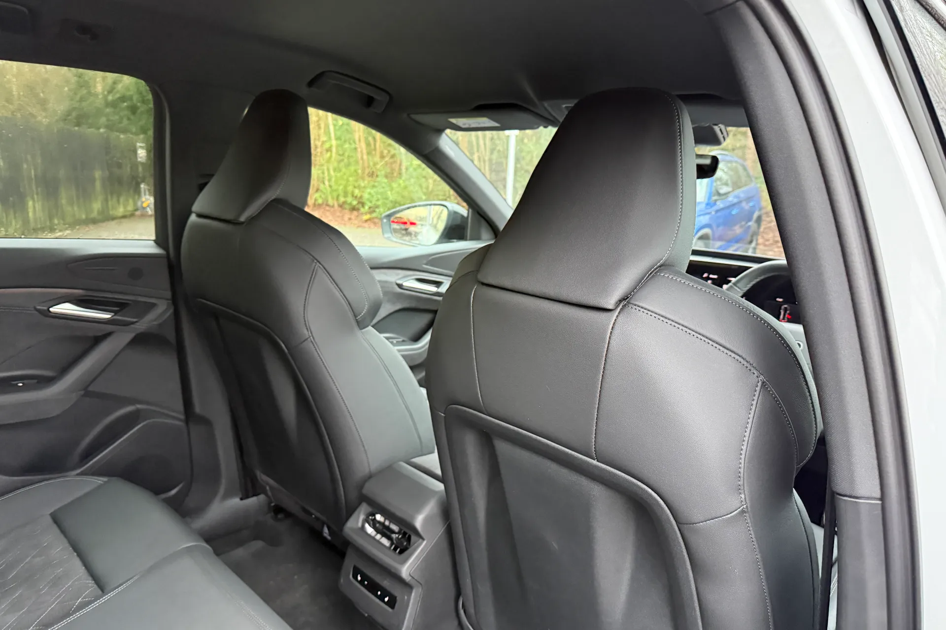 Audi Q6 thumbnail image number 28