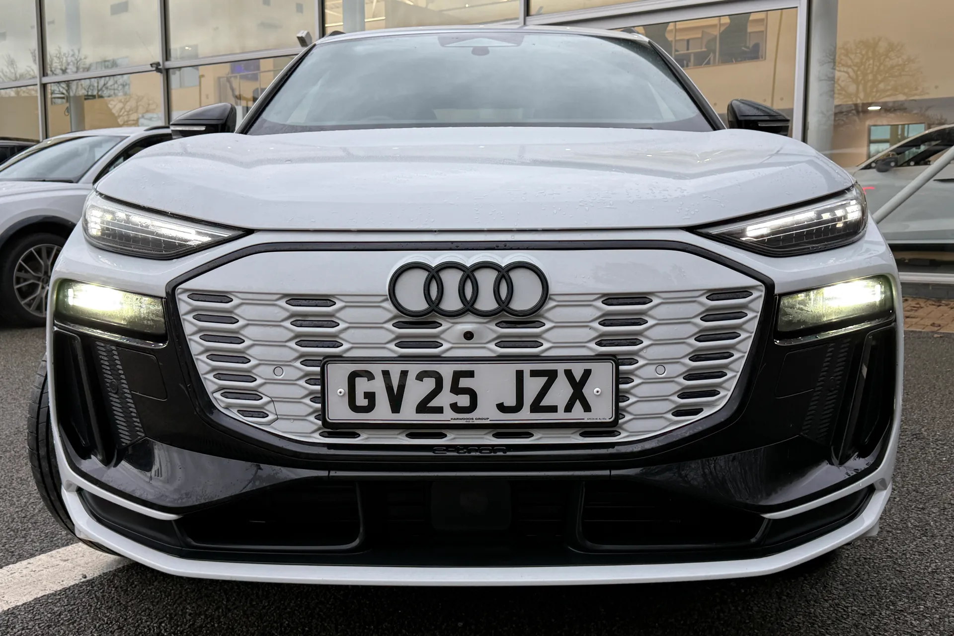 Audi Q6 thumbnail image number 52