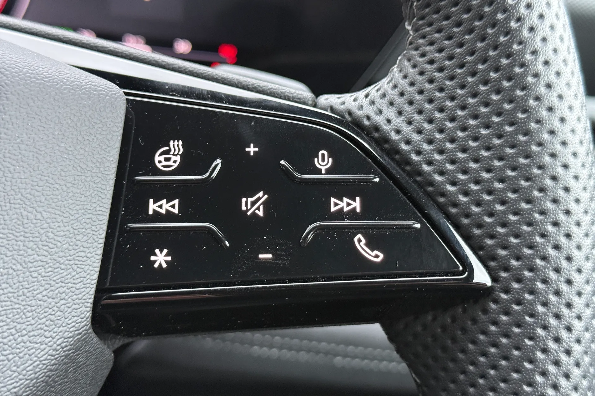 Audi Q6 thumbnail image number 14