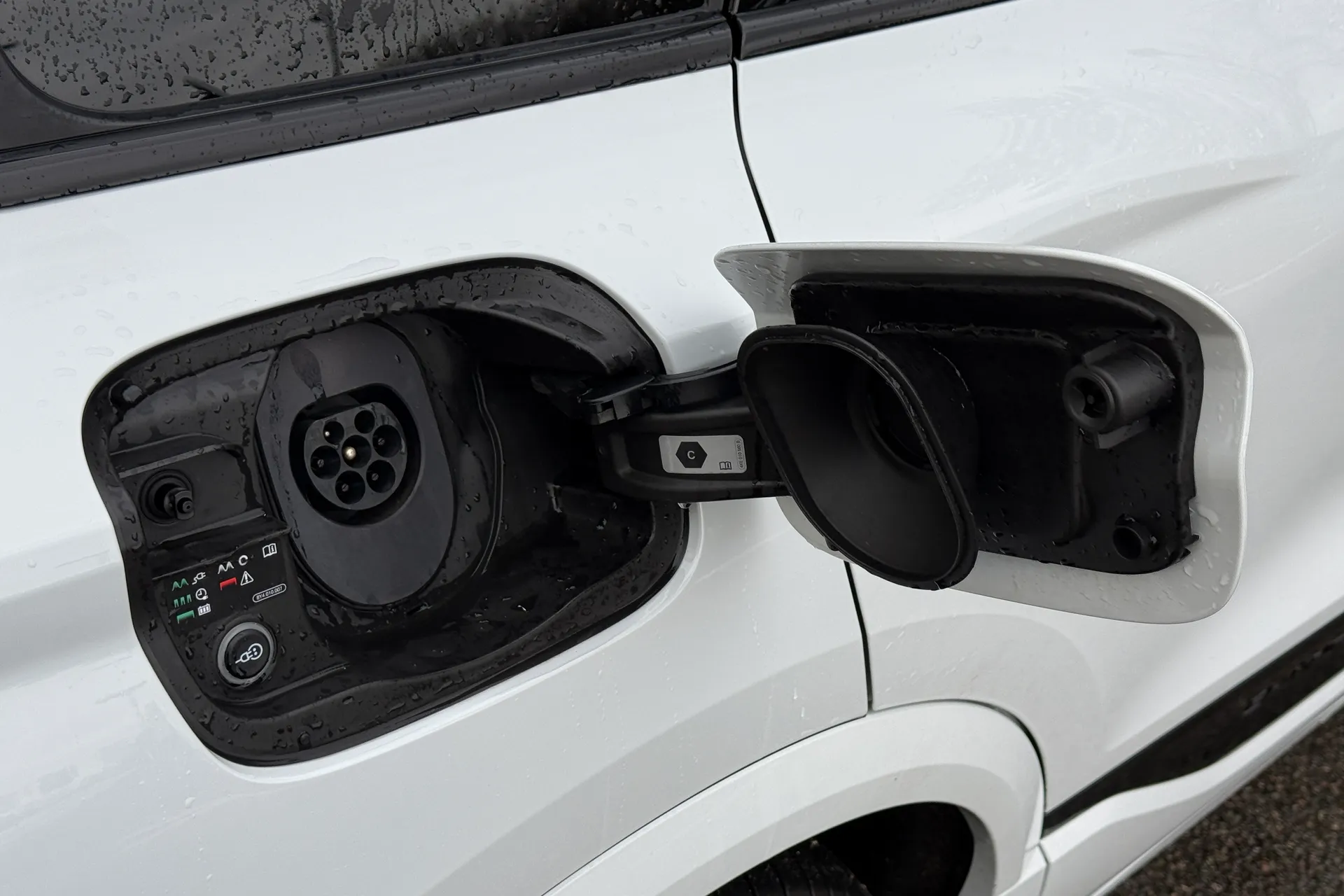 Audi Q6 thumbnail image number 25