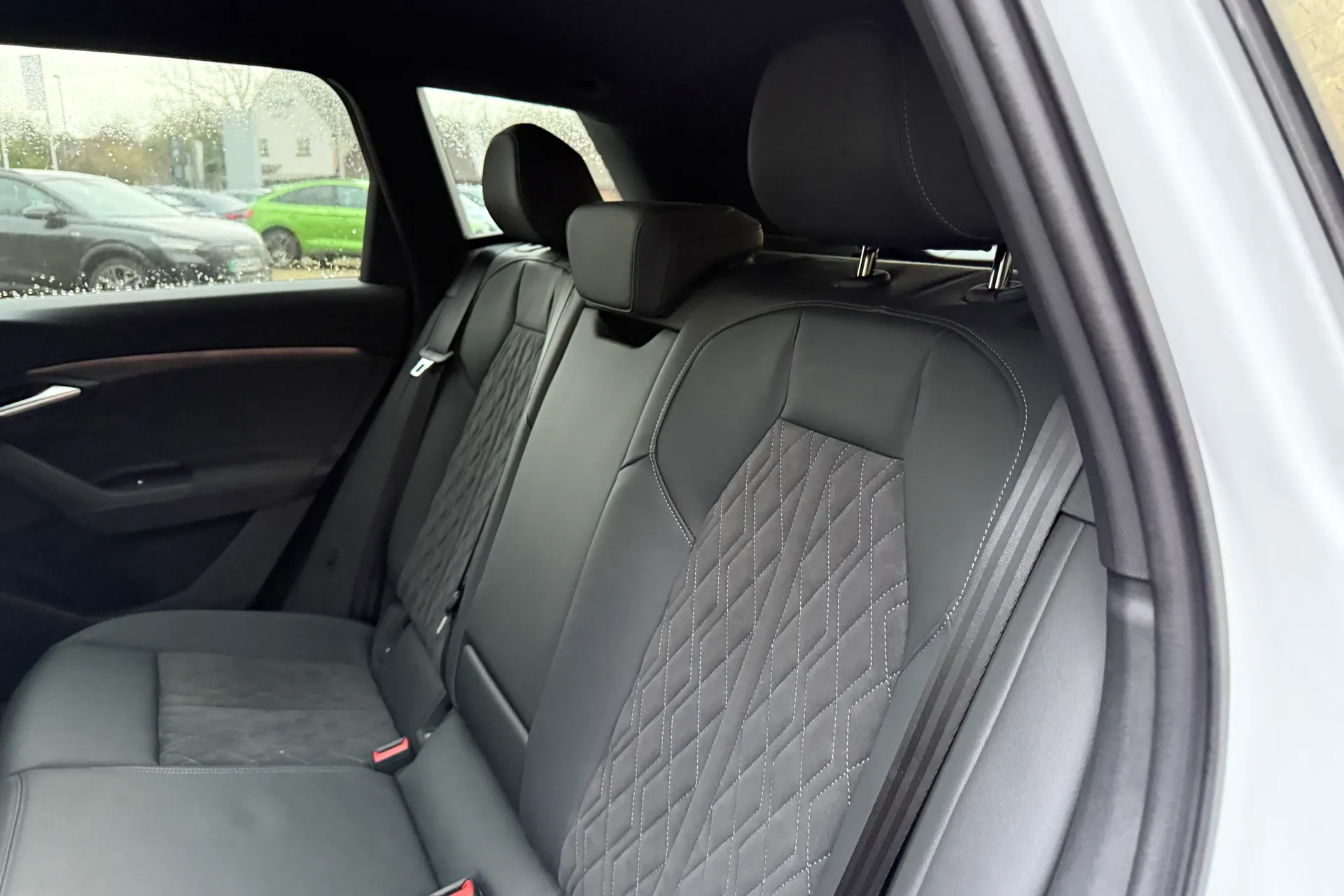 Audi Q6 thumbnail image number 44