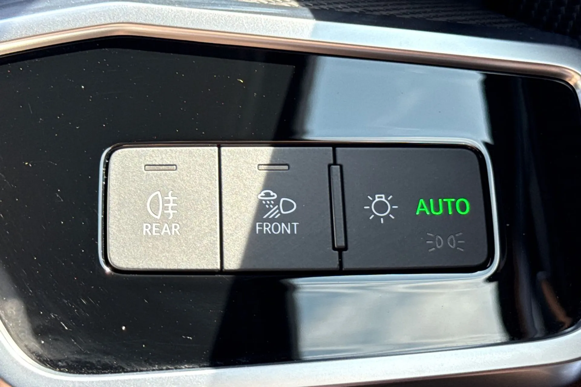Audi A6 thumbnail image number 23