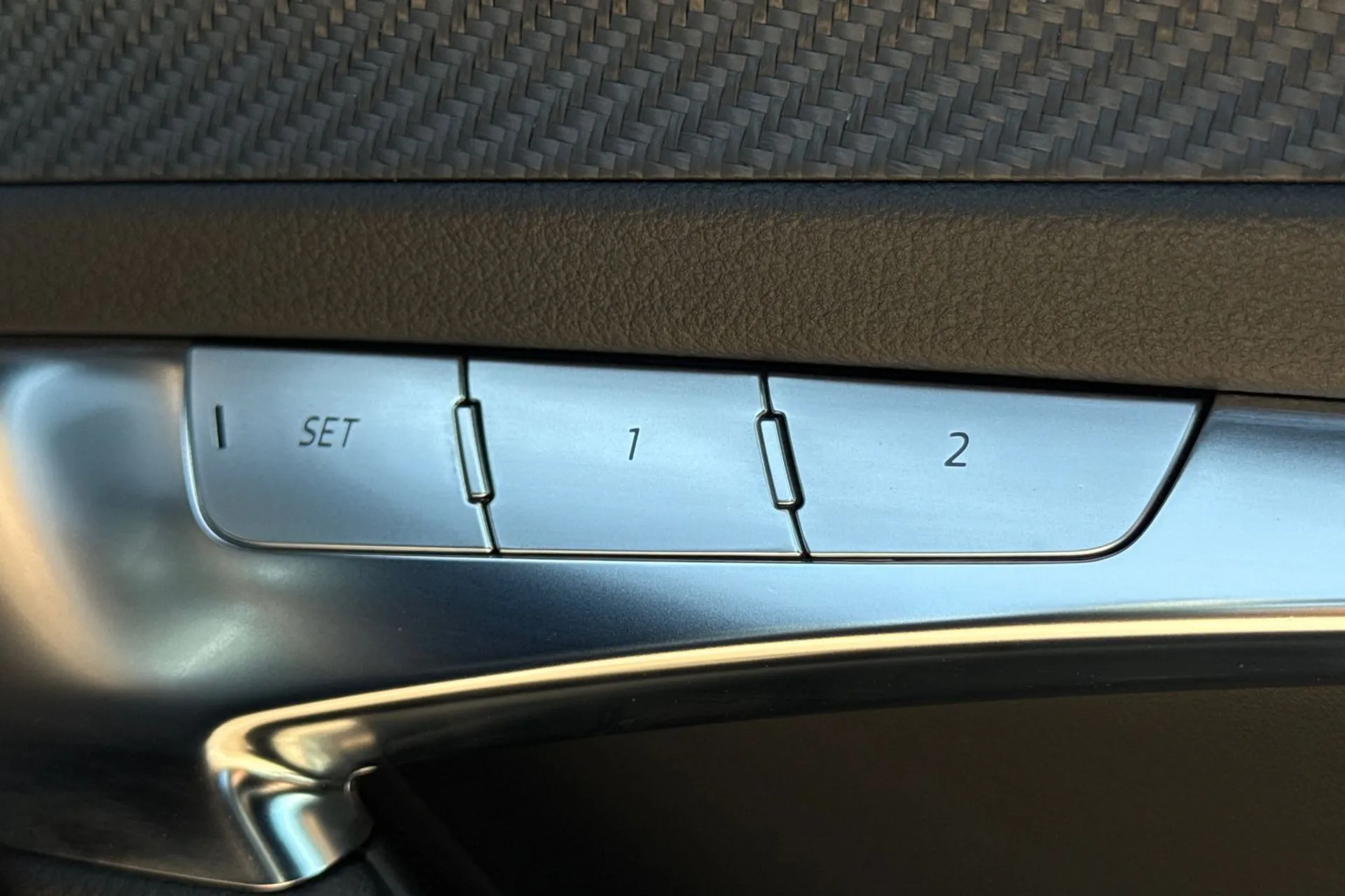 Audi A6 thumbnail image number 16