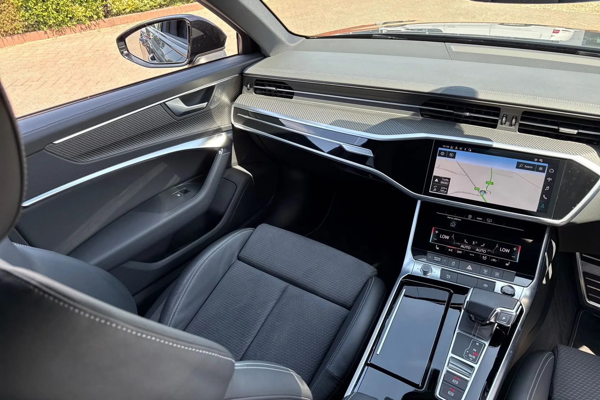 Audi A6 thumbnail image number 35