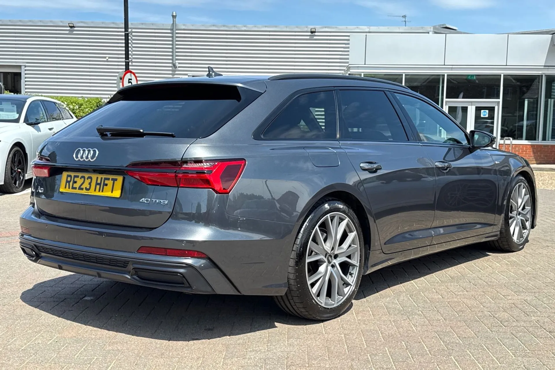 Audi A6 thumbnail image number 4