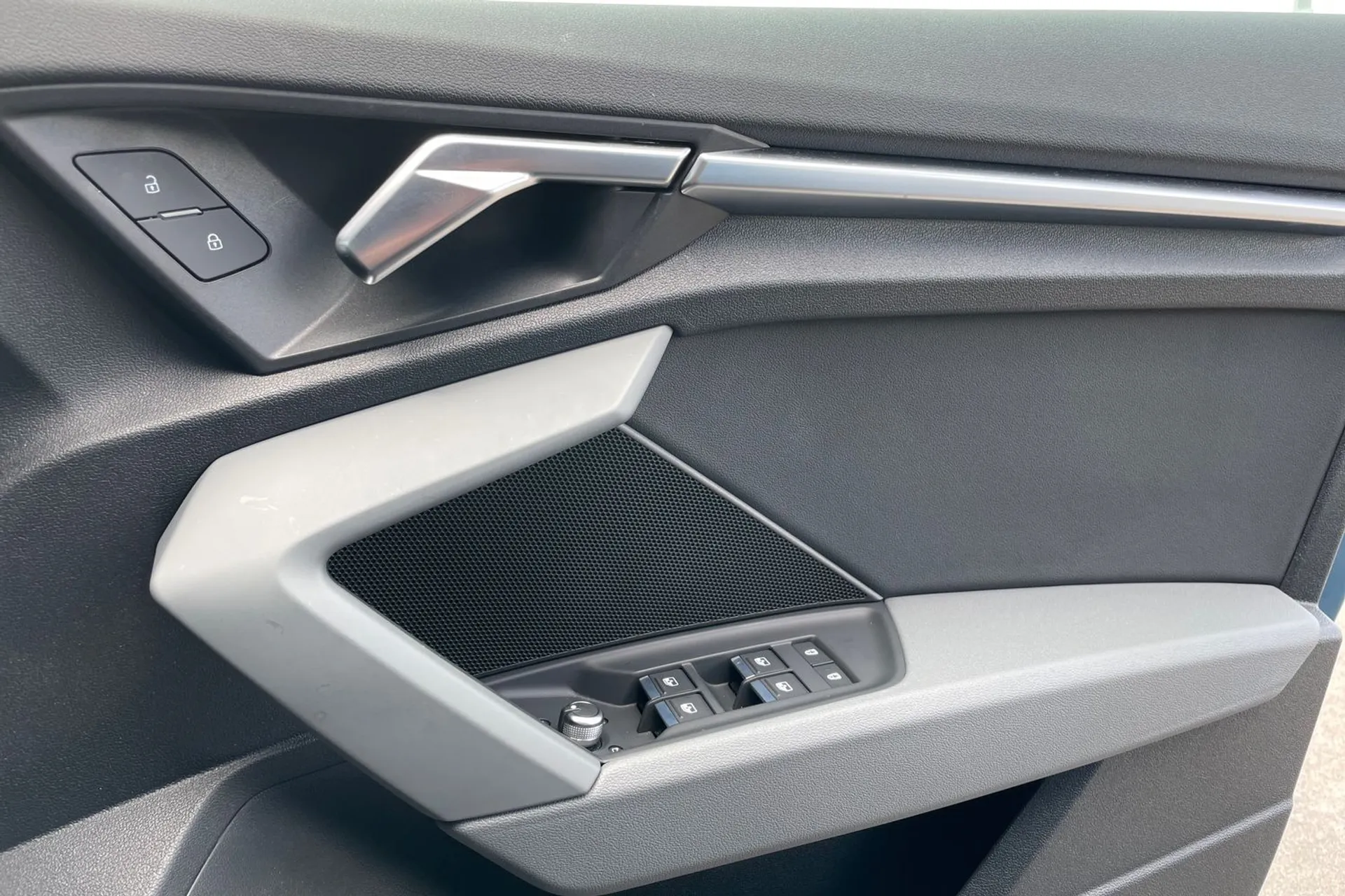 Audi A3 thumbnail image number 43