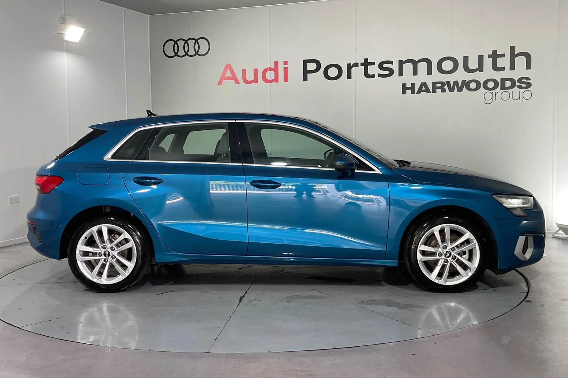 Audi A3 thumbnail image number 2