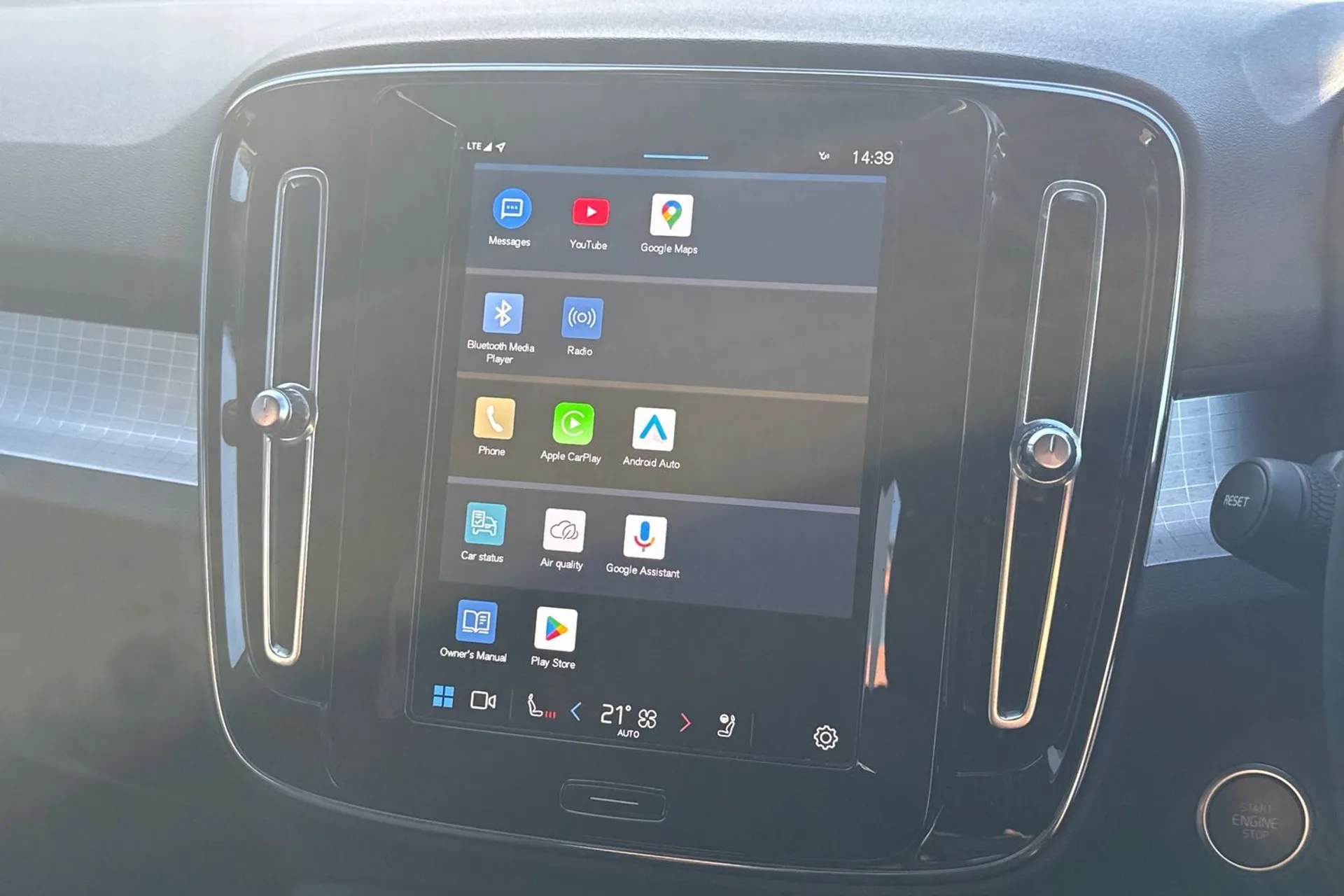 Volvo XC40 thumbnail image number 40