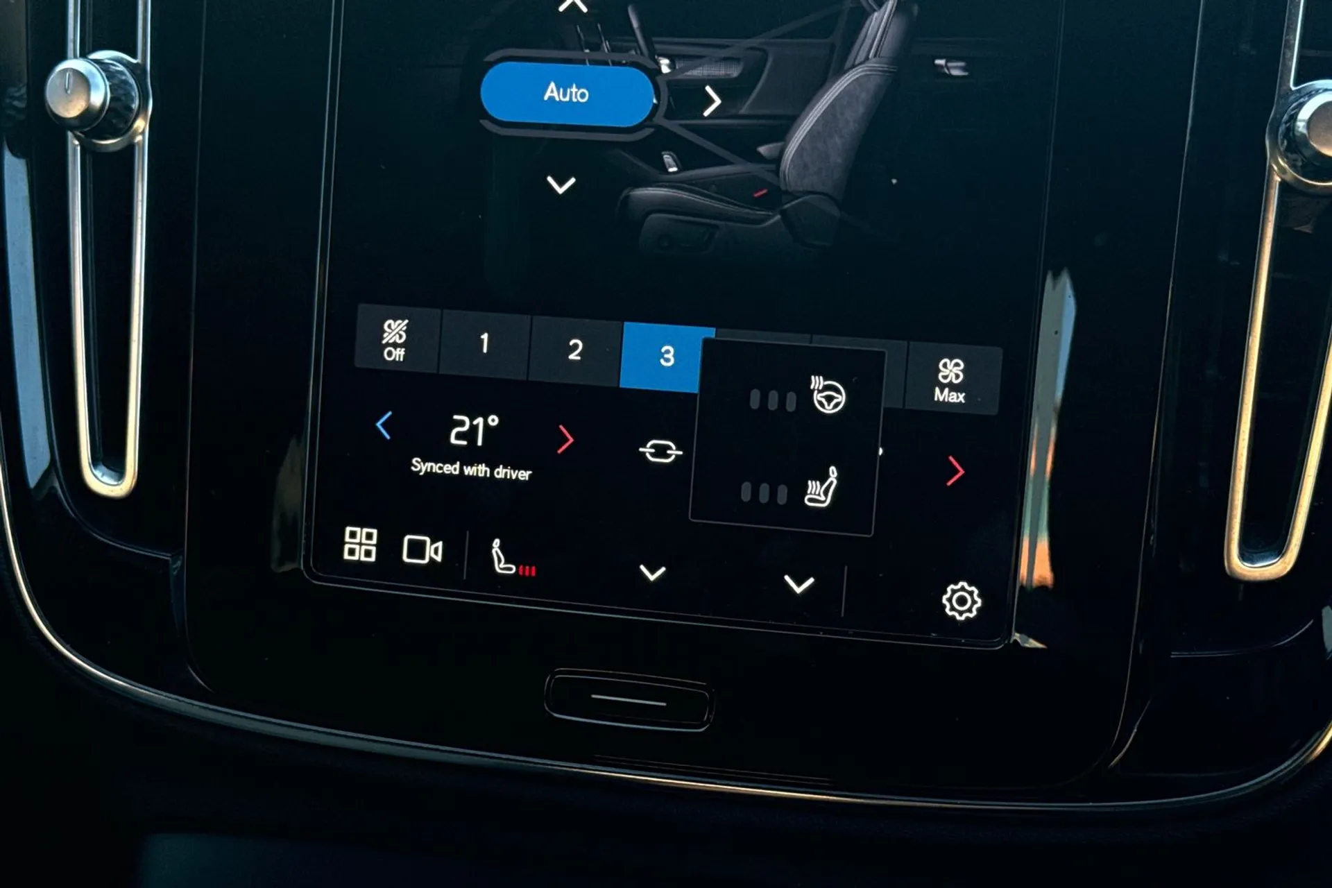 Volvo XC40 thumbnail image number 39