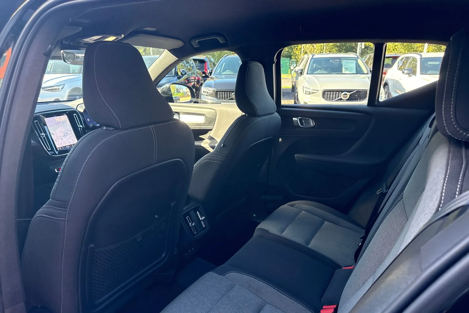 Volvo XC40 thumbnail image number 30