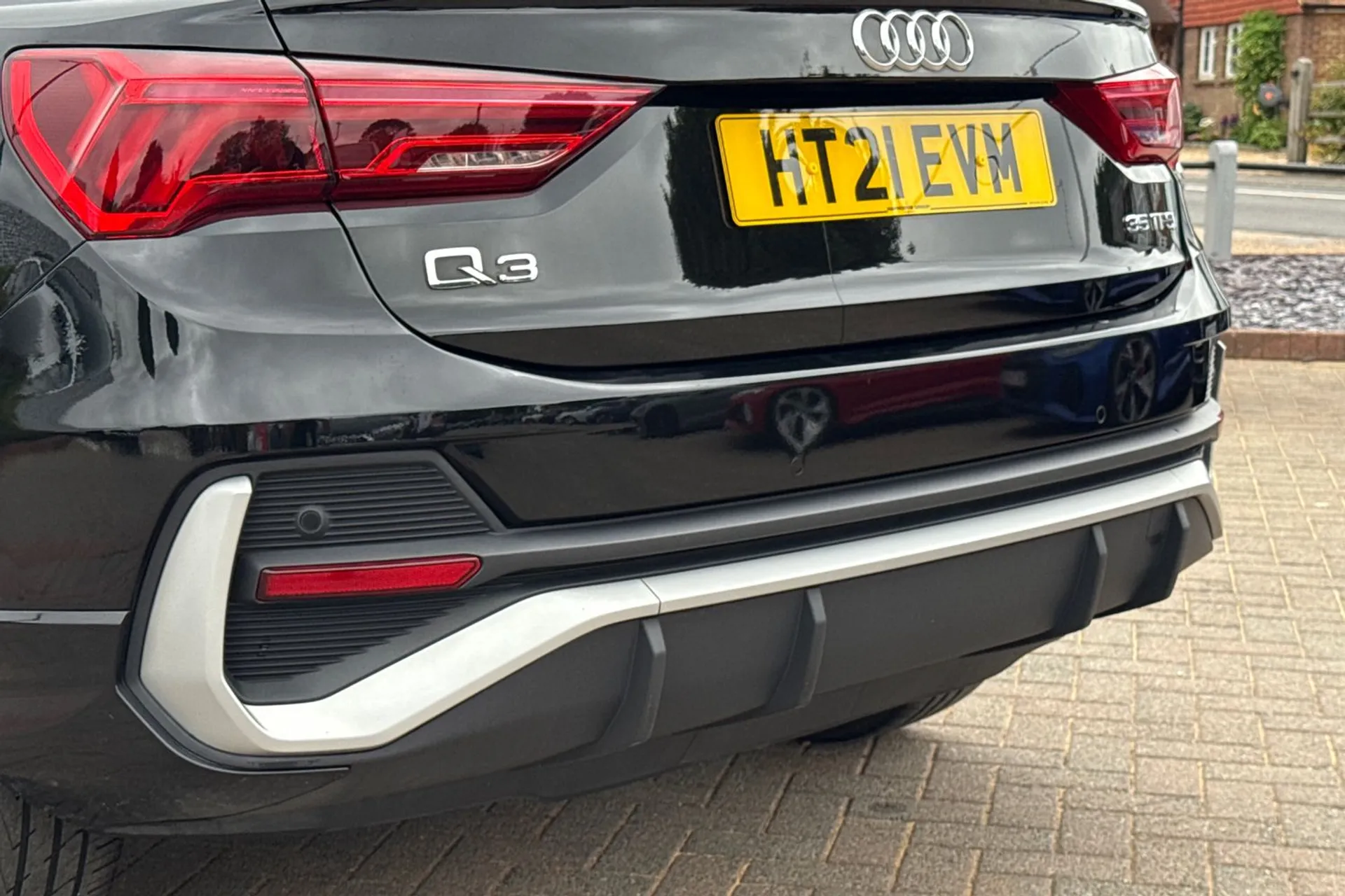Audi Q3 thumbnail image number 44