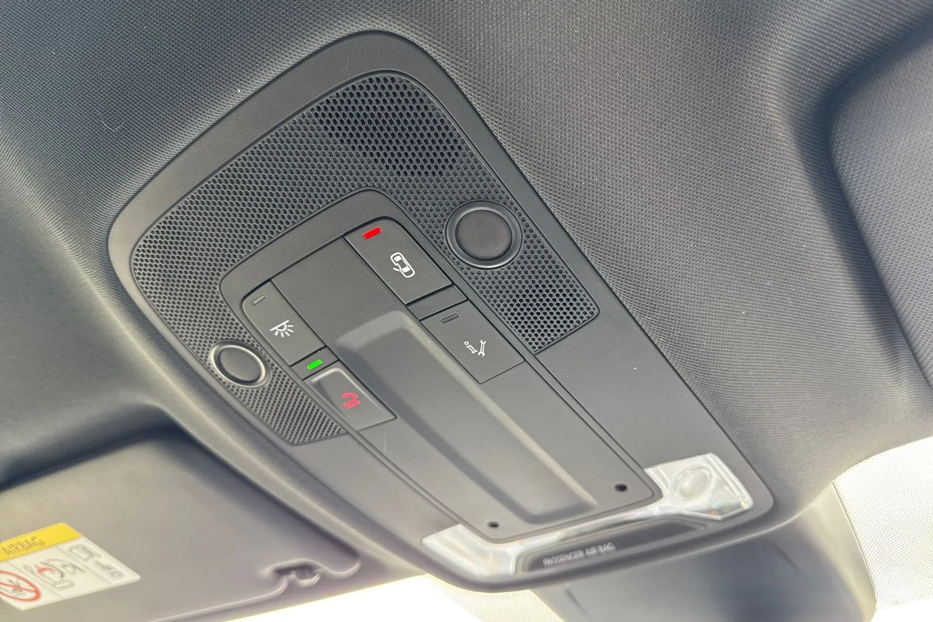 Audi Q3 thumbnail image number 19
