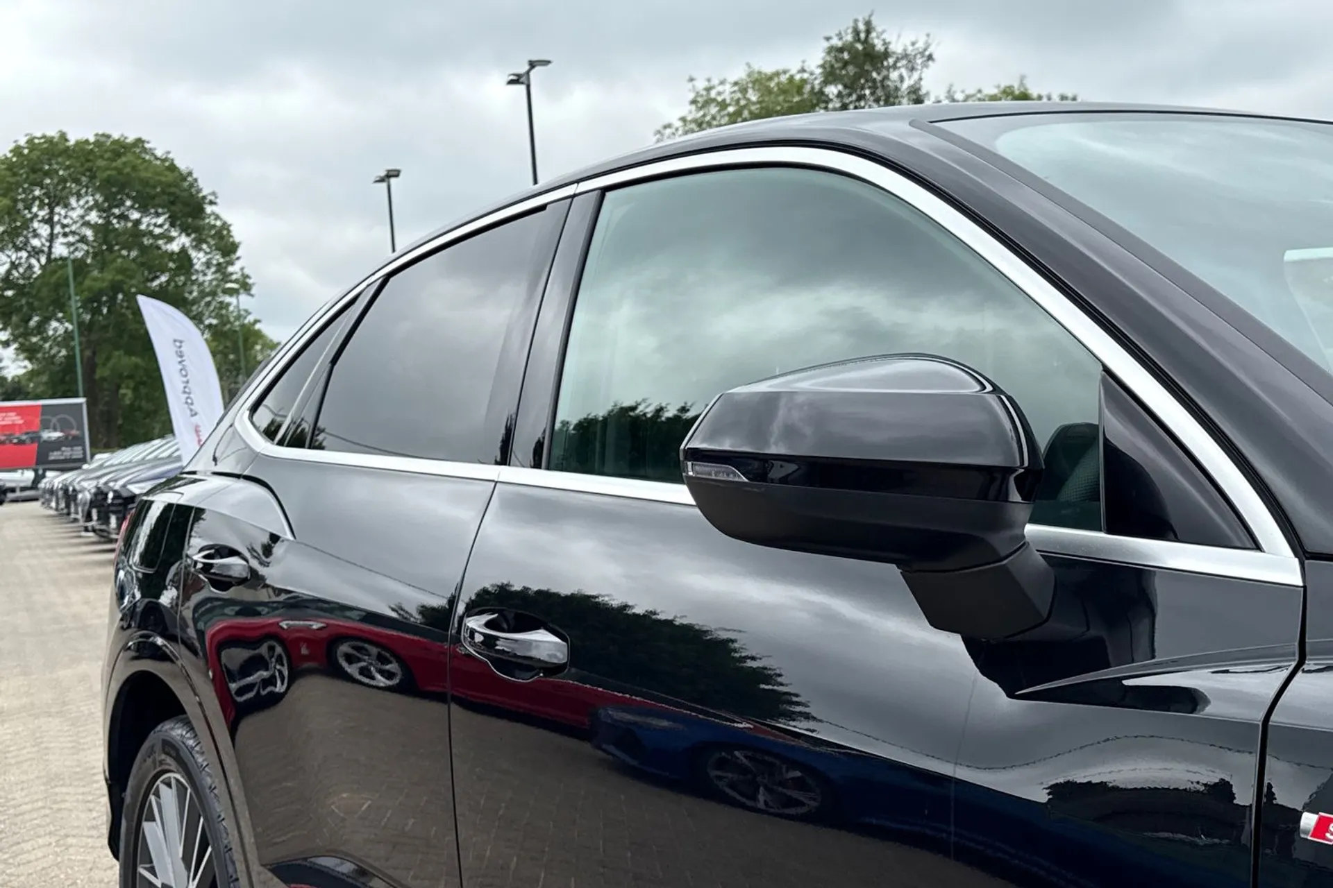 Audi Q3 thumbnail image number 42
