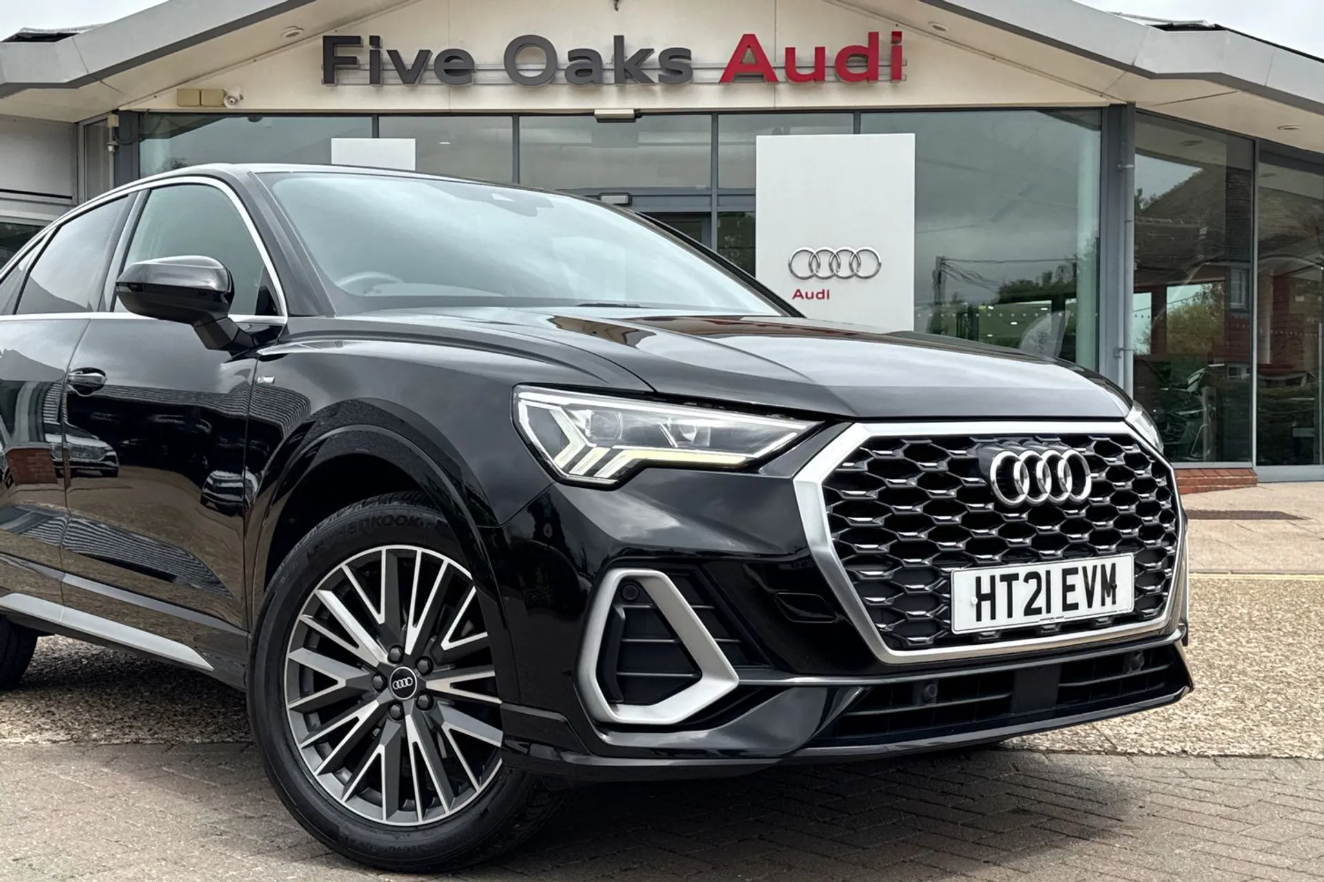 Audi Q3 thumbnail image number 23