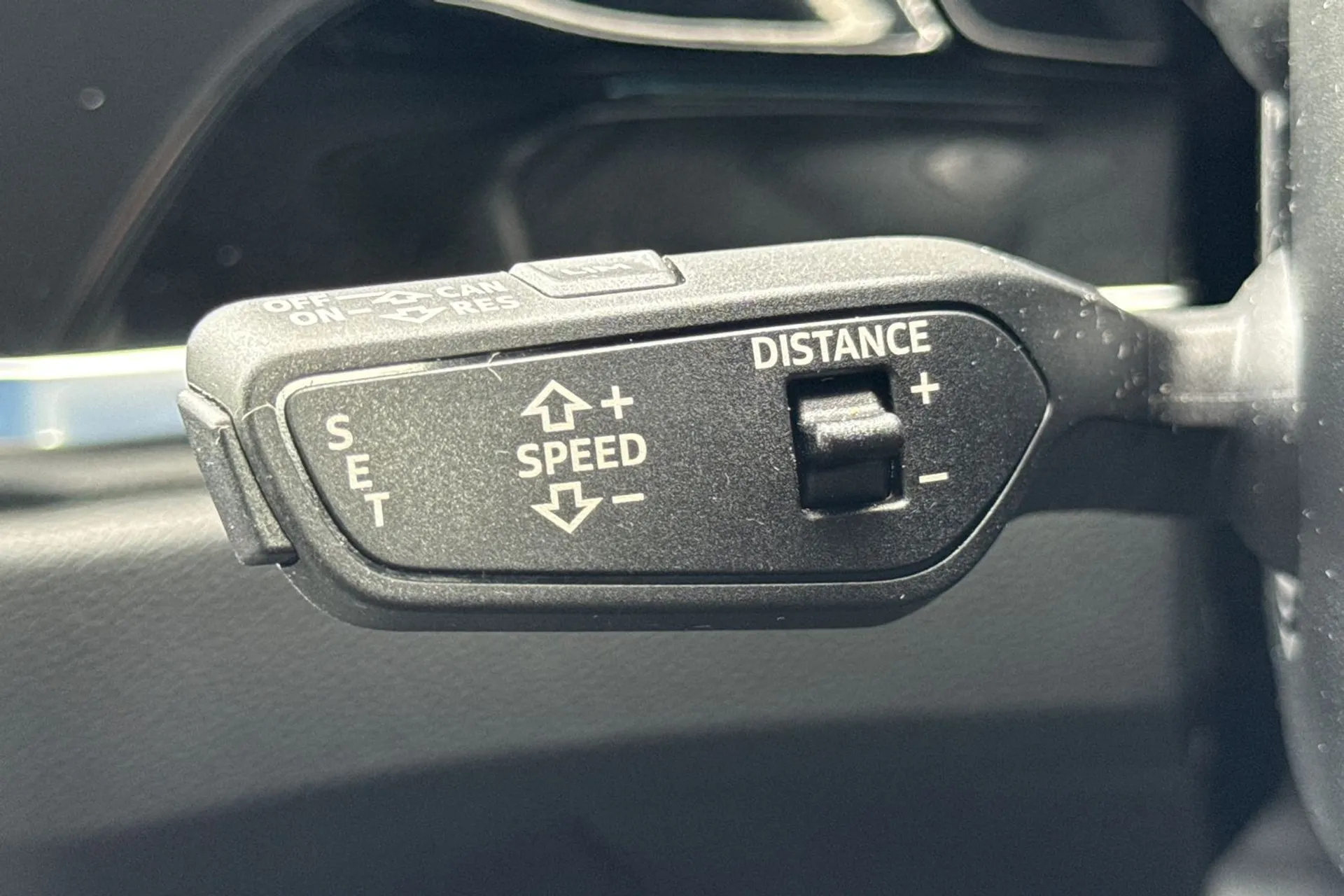 Audi Q3 thumbnail image number 16