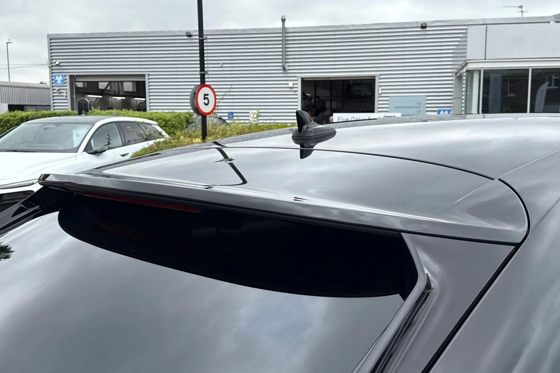 Audi Q3 thumbnail image number 43