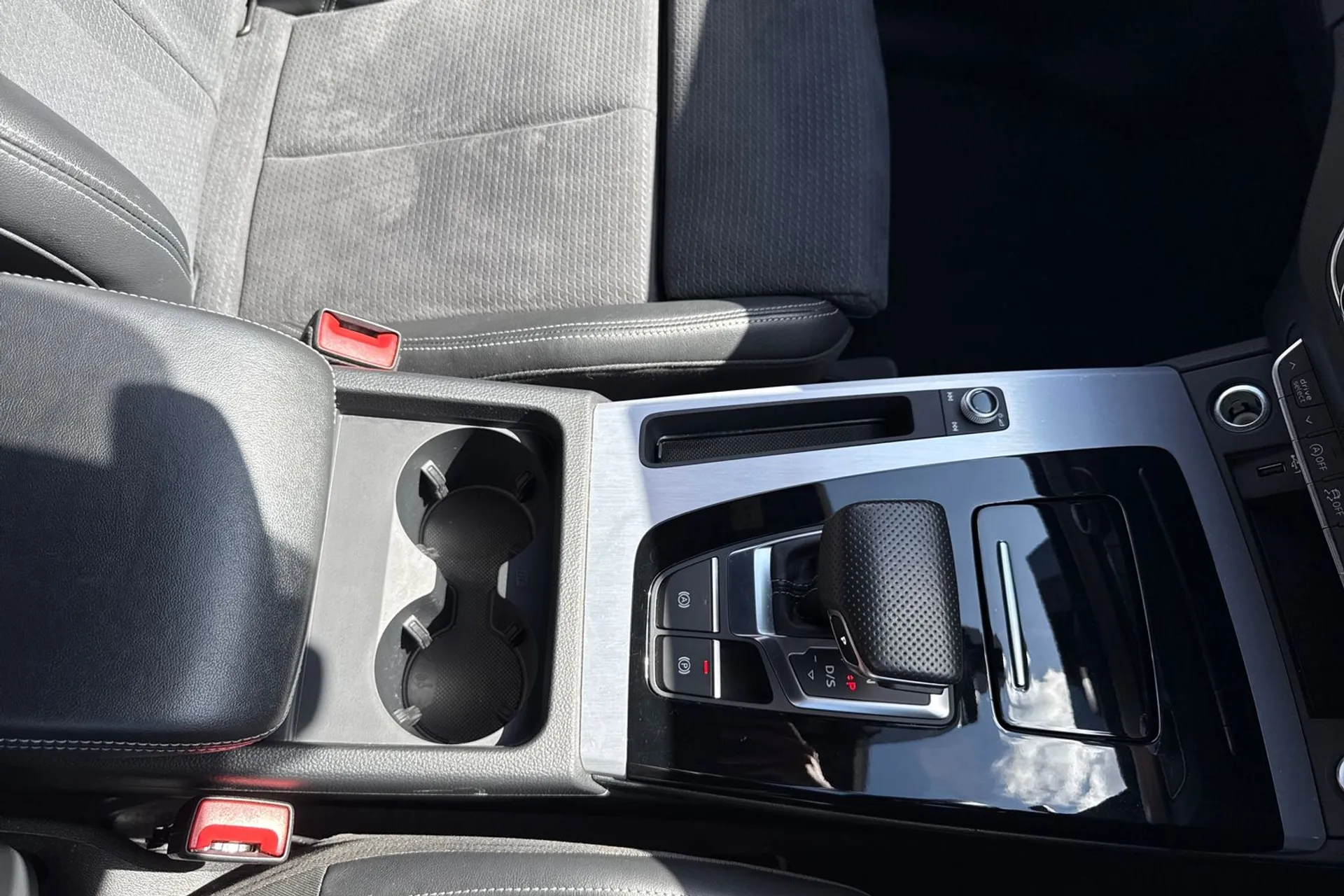 Audi Q5 thumbnail image number 42