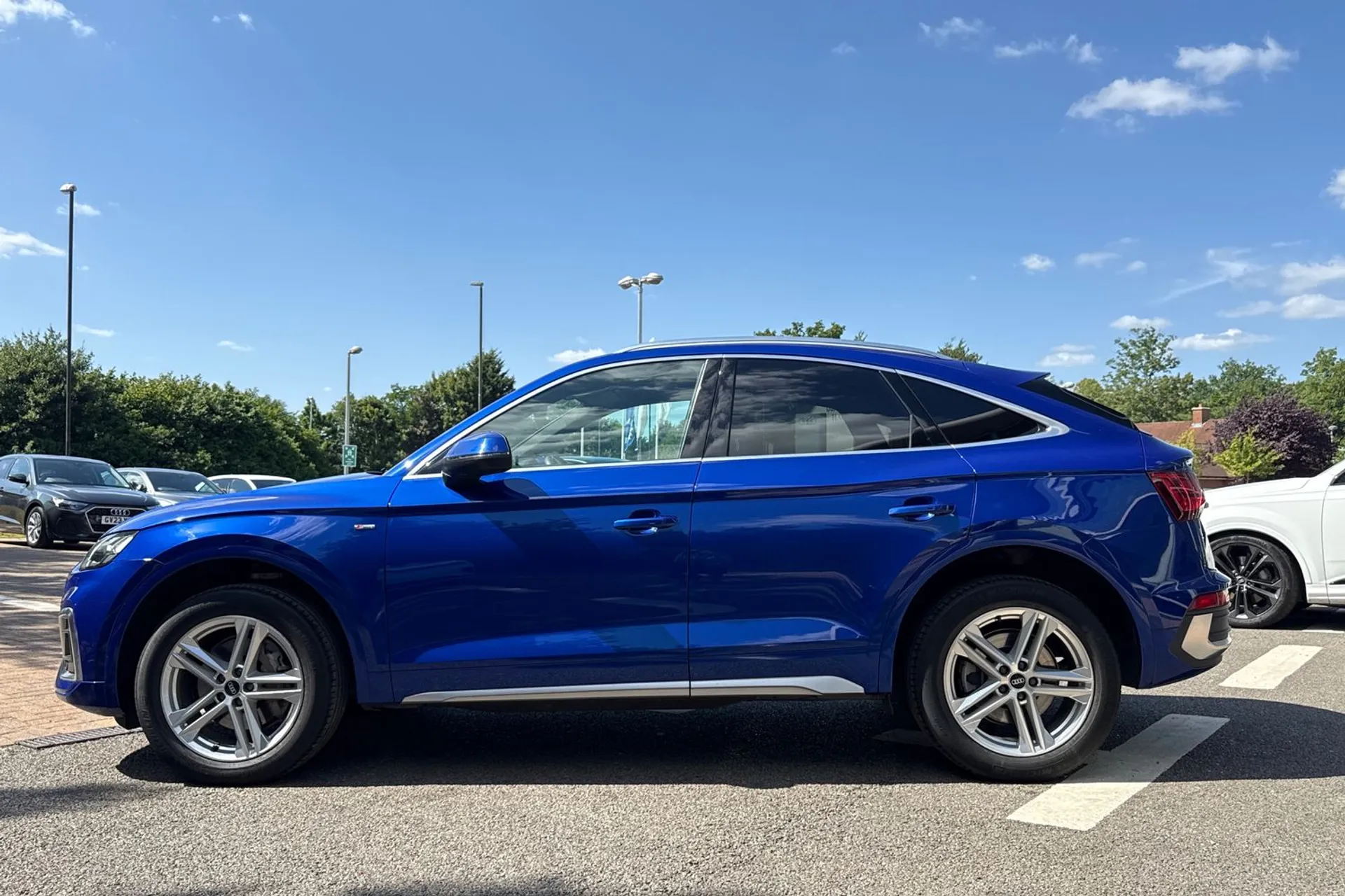 Audi Q5 thumbnail image number 9