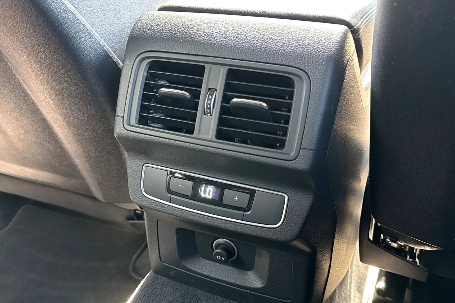 Audi Q5 thumbnail image number 46