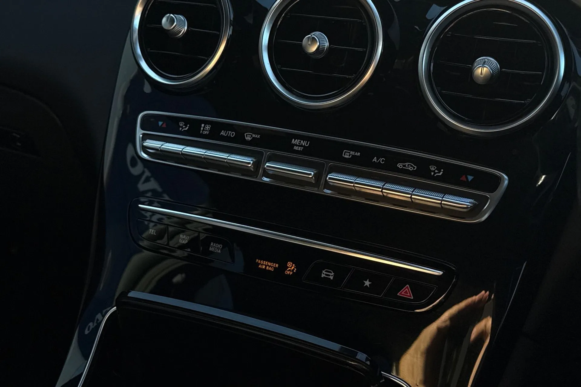 MERCEDES-BENZ GLC thumbnail image number 38