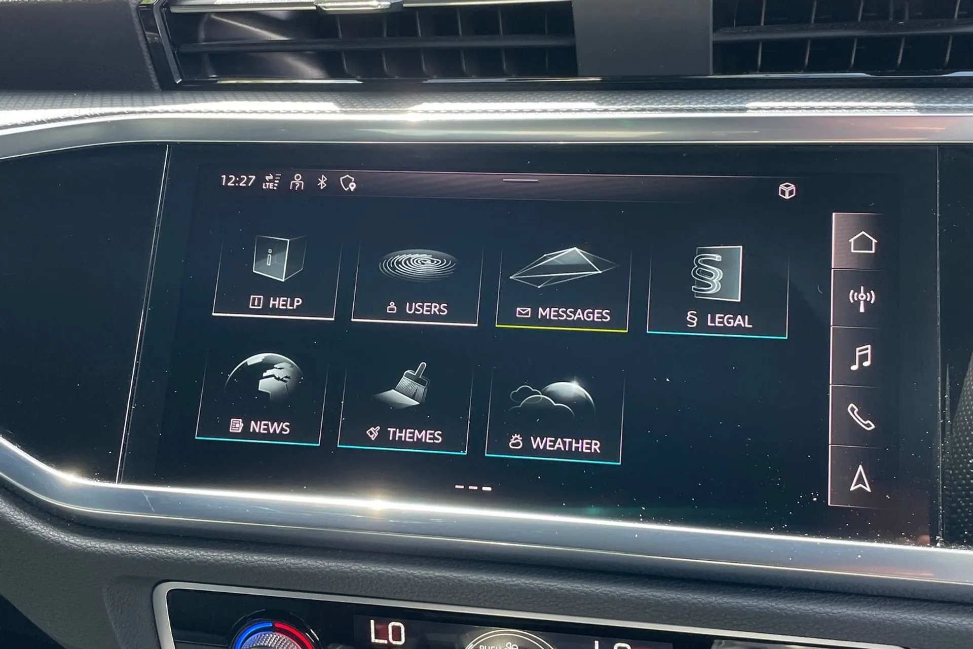 Audi Q3 thumbnail image number 46