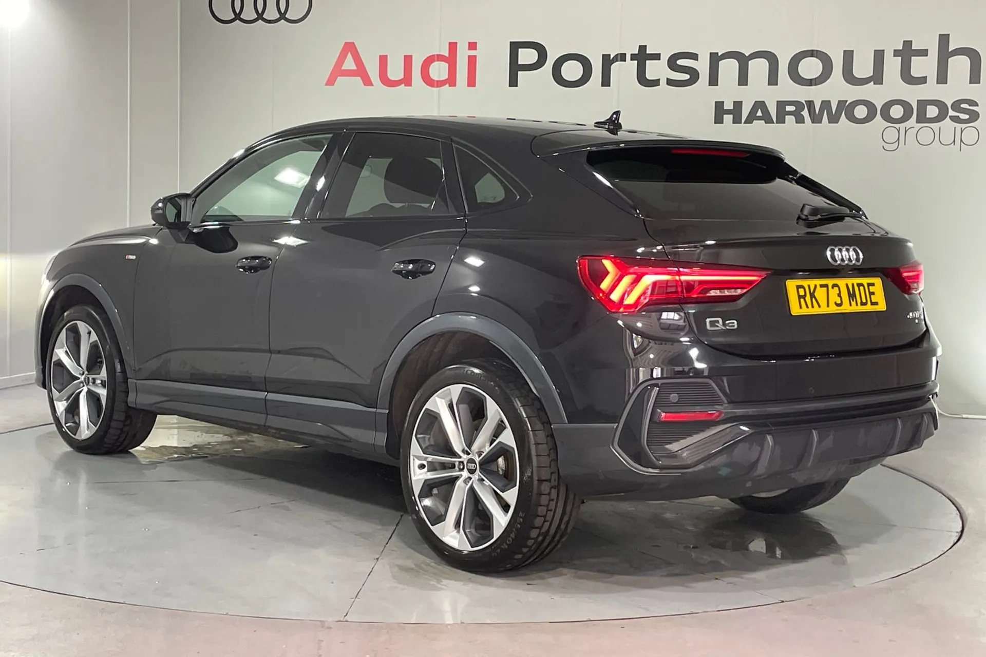 Audi Q3 thumbnail image number 8