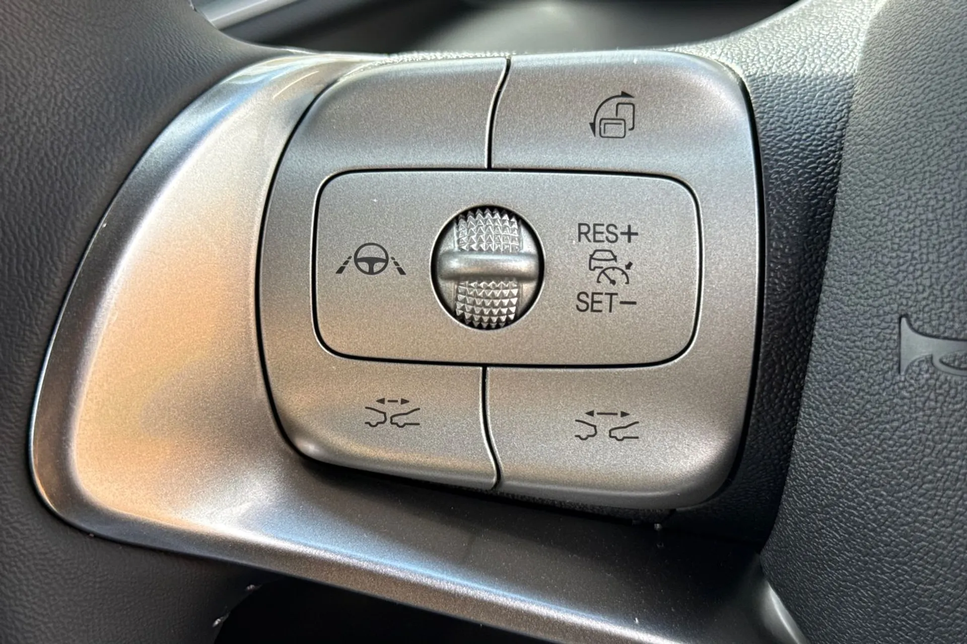 BYD DOLPHIN SURF thumbnail image number 38