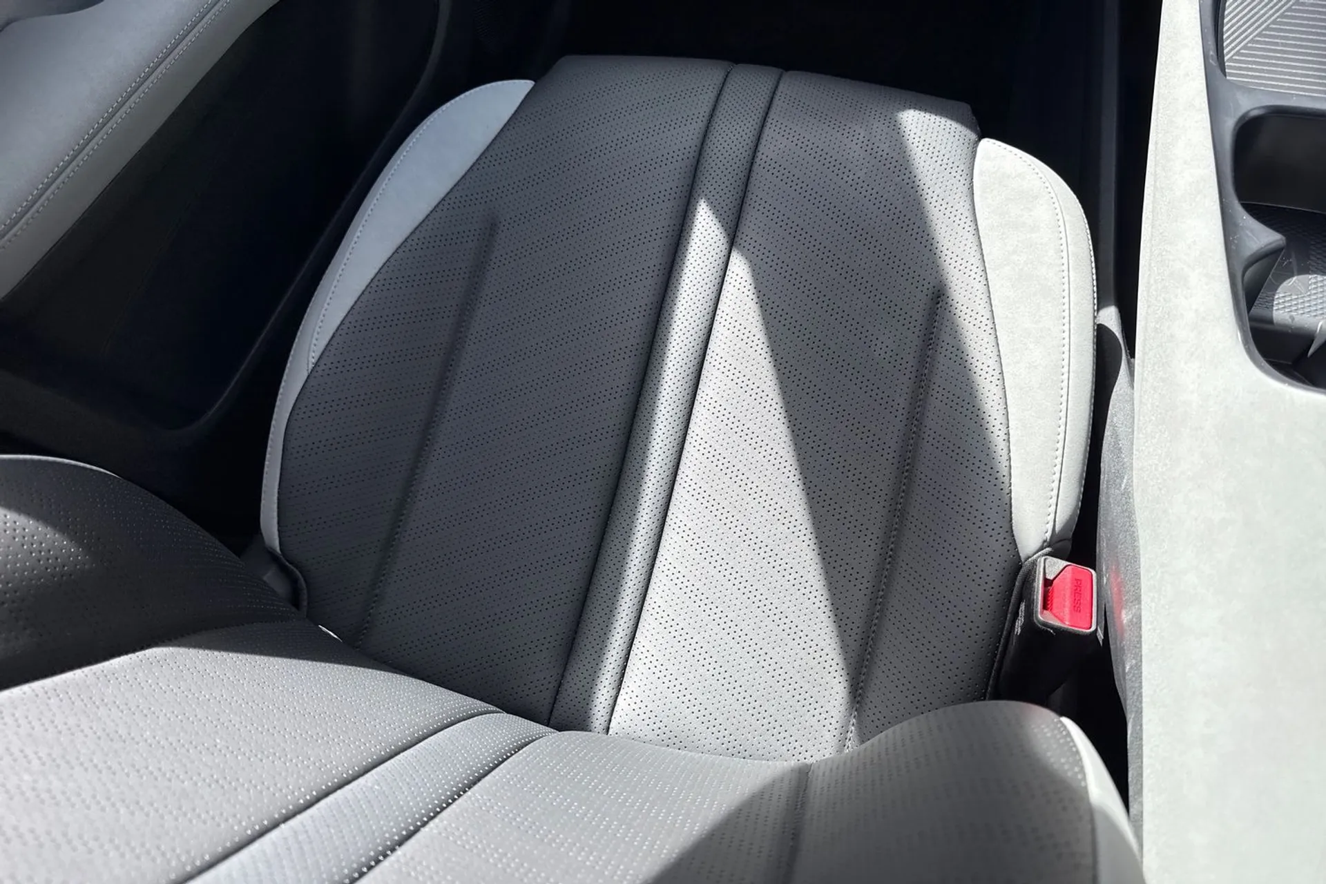 BYD DOLPHIN SURF thumbnail image number 34