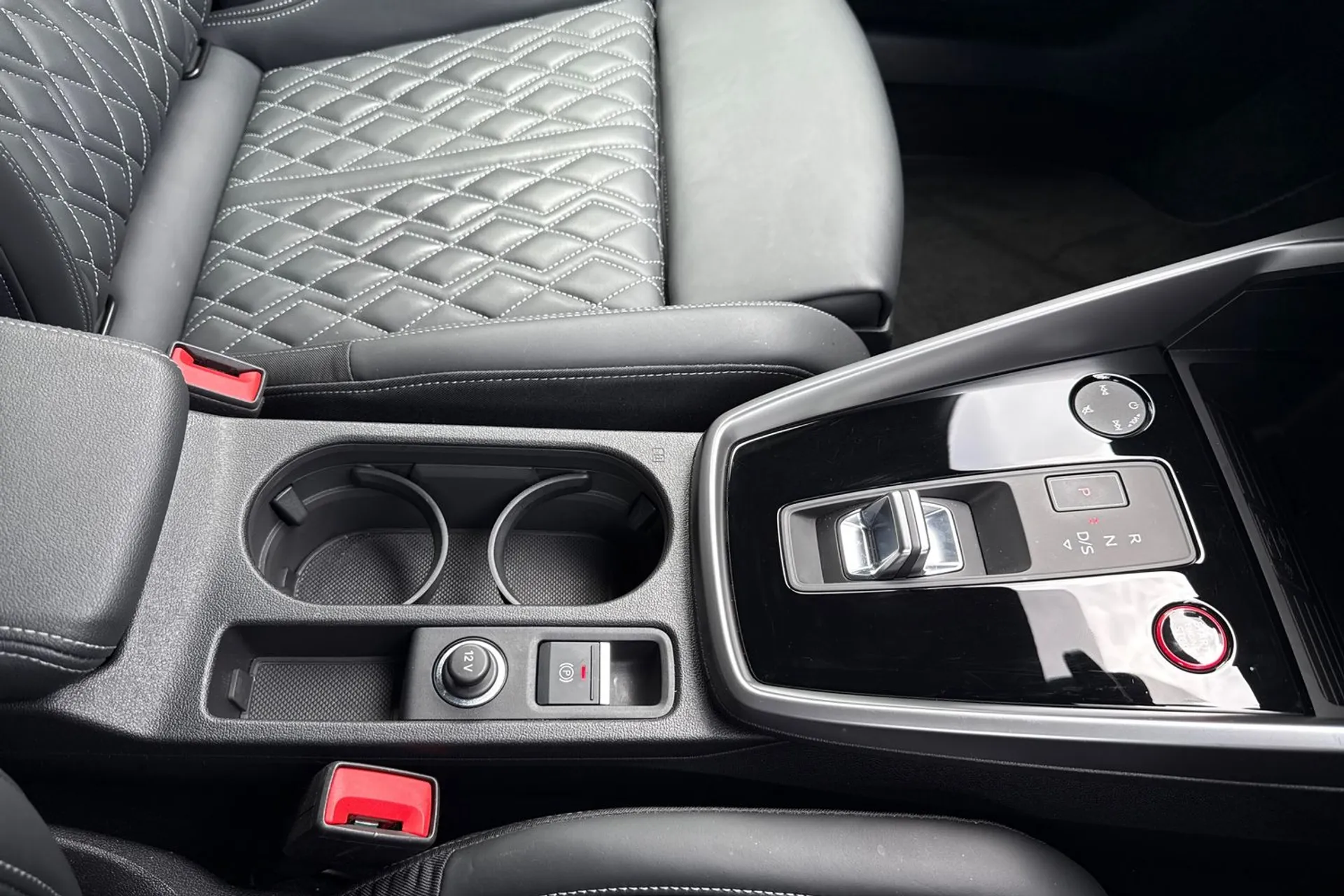 Audi A3 thumbnail image number 43