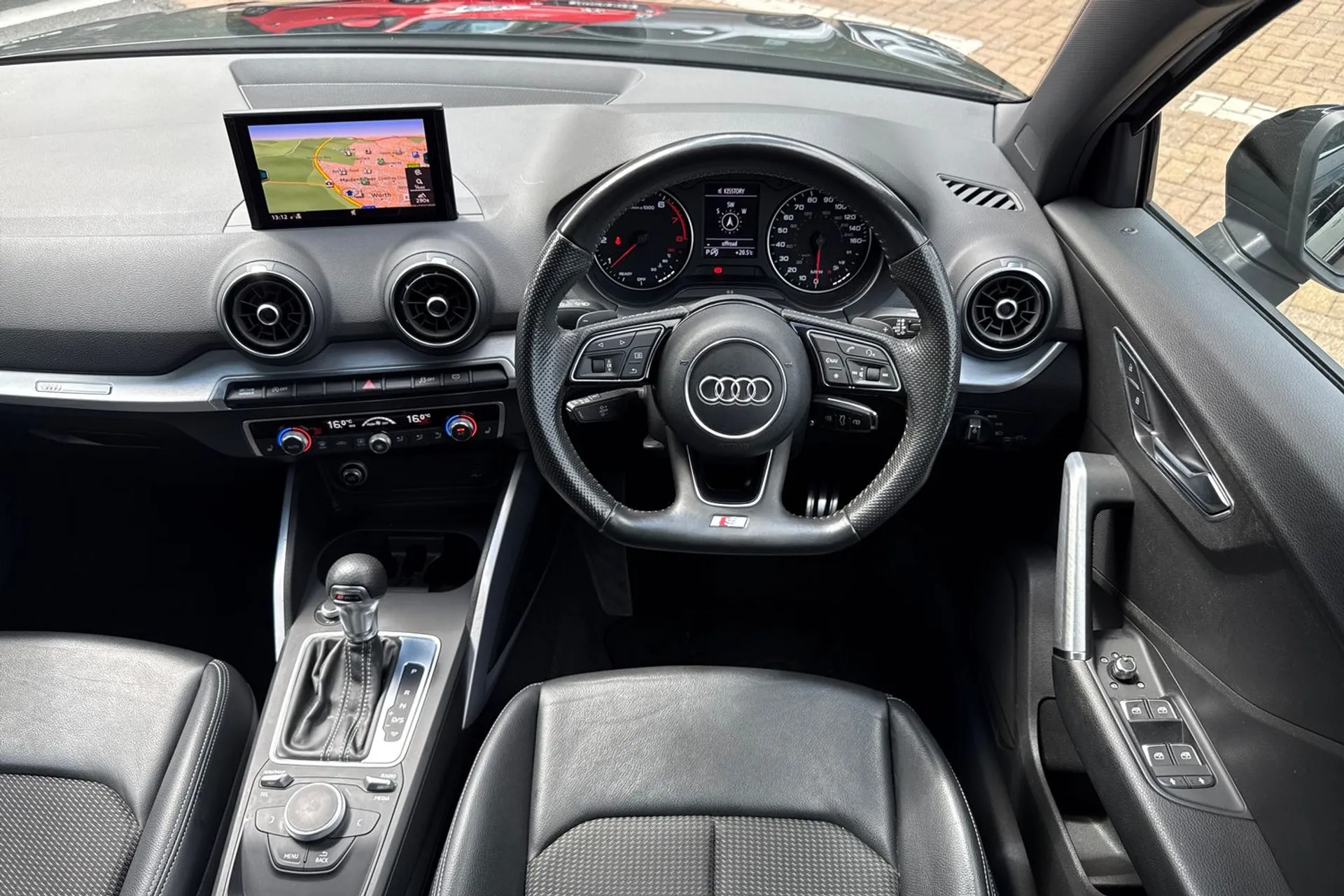 Audi Q2 thumbnail image number 34