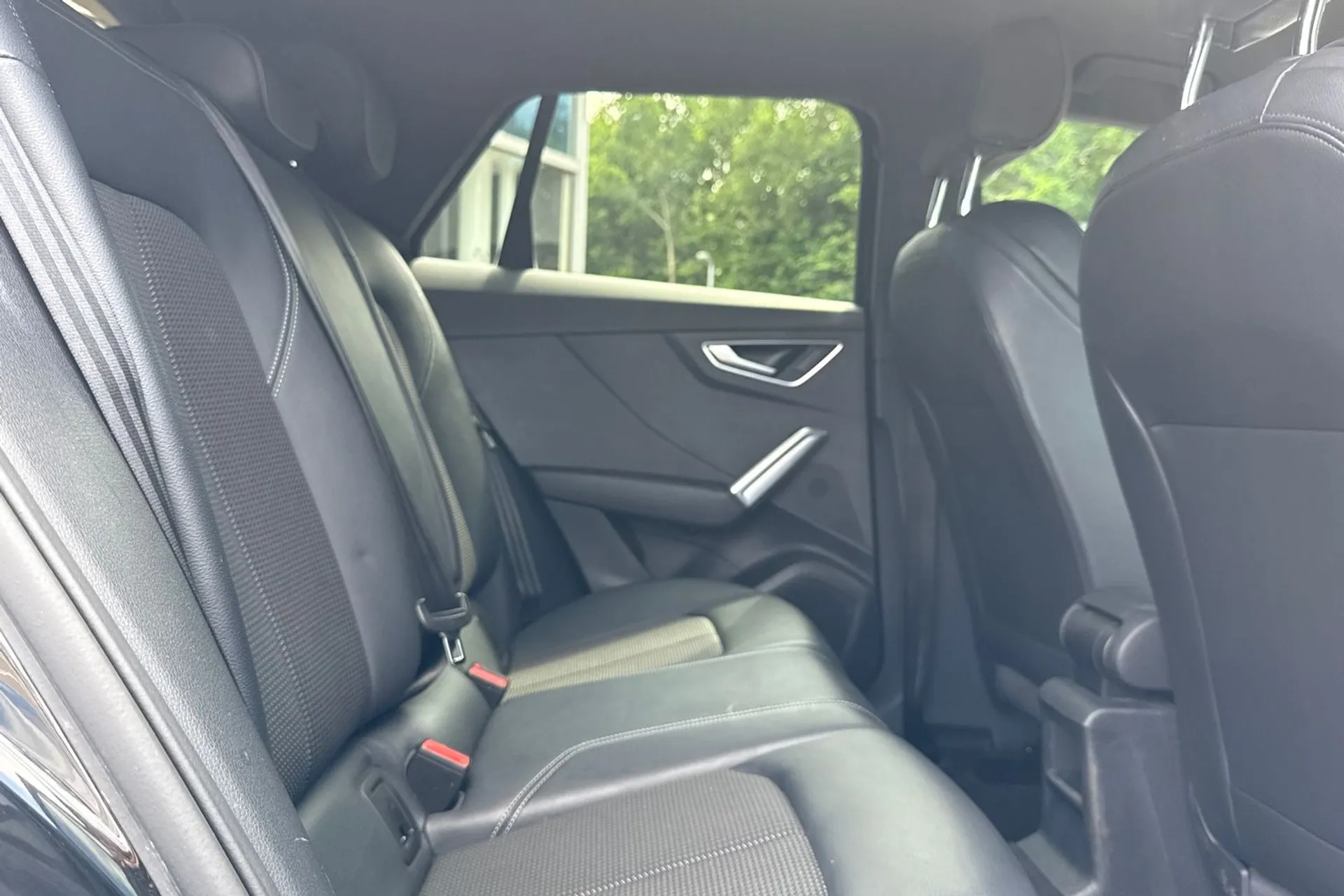 Audi Q2 thumbnail image number 21