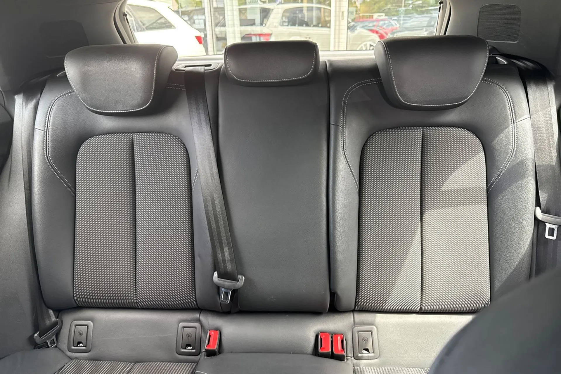 Audi Q2 thumbnail image number 30