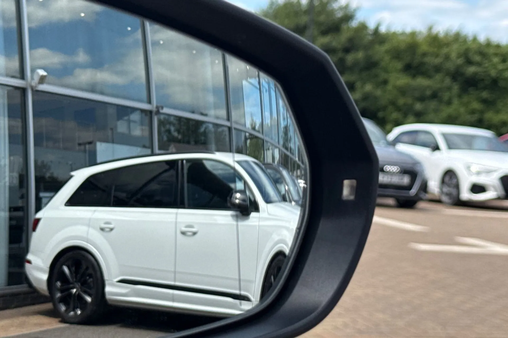 Audi Q2 thumbnail image number 47