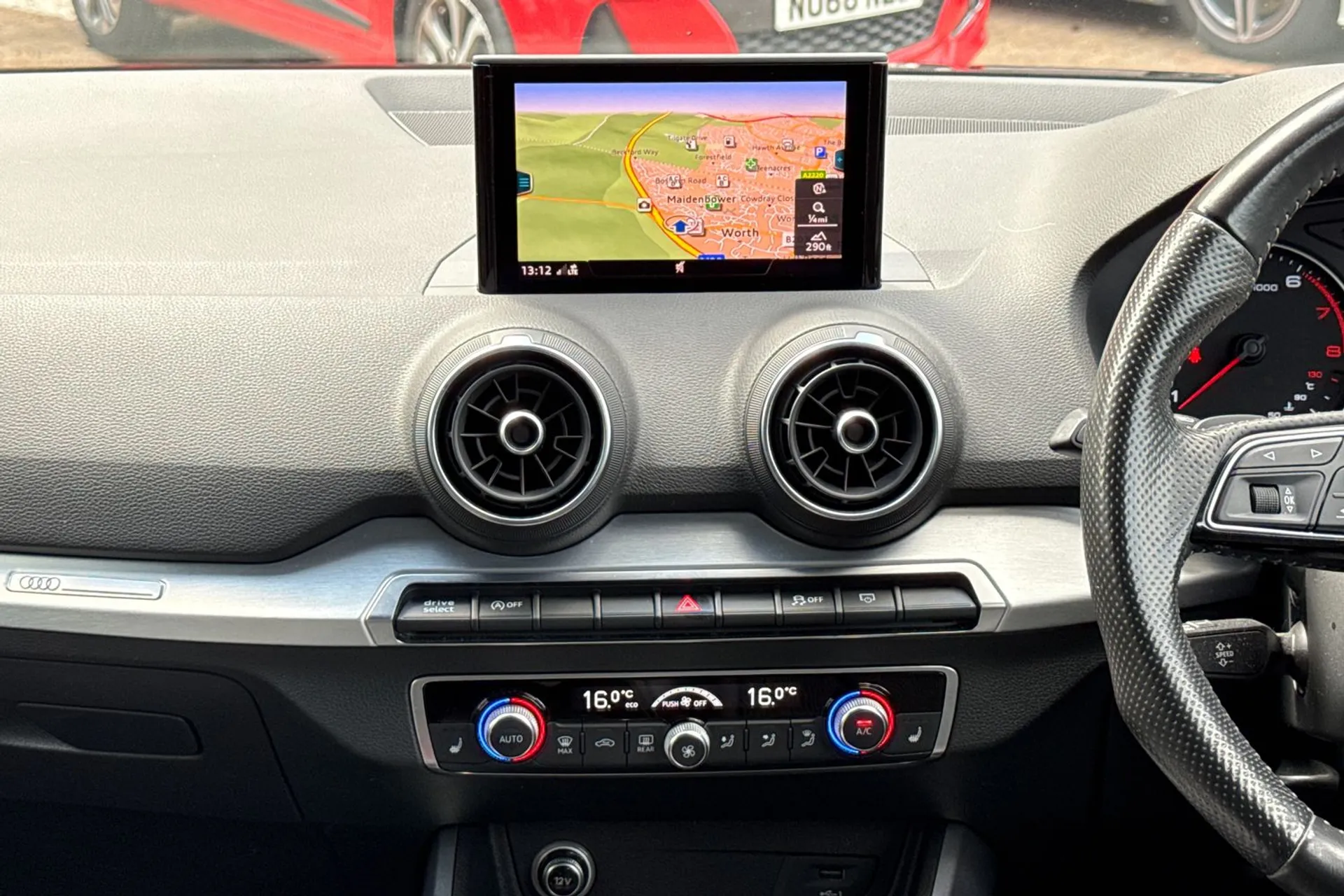 Audi Q2 thumbnail image number 35
