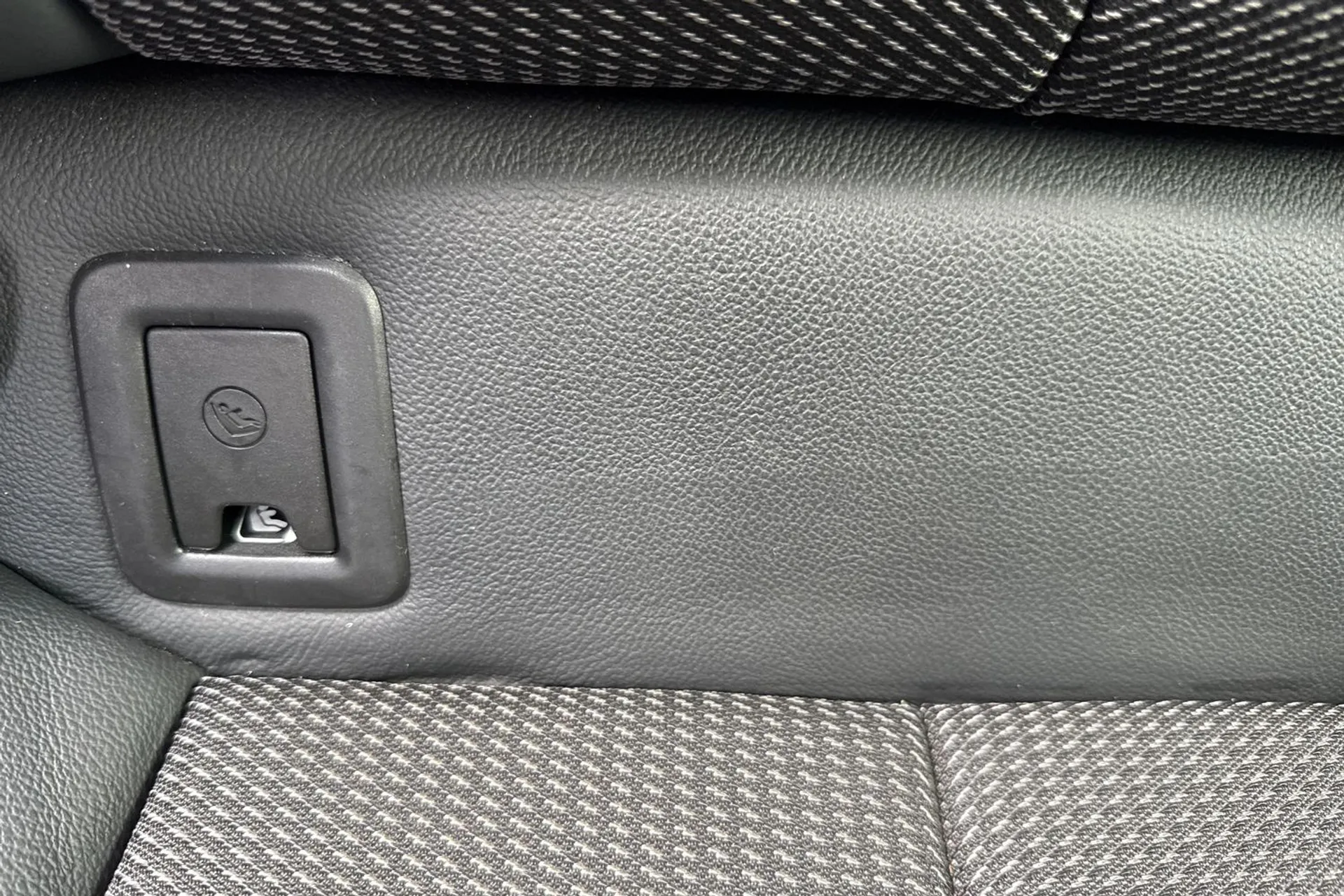 Audi Q2 thumbnail image number 23