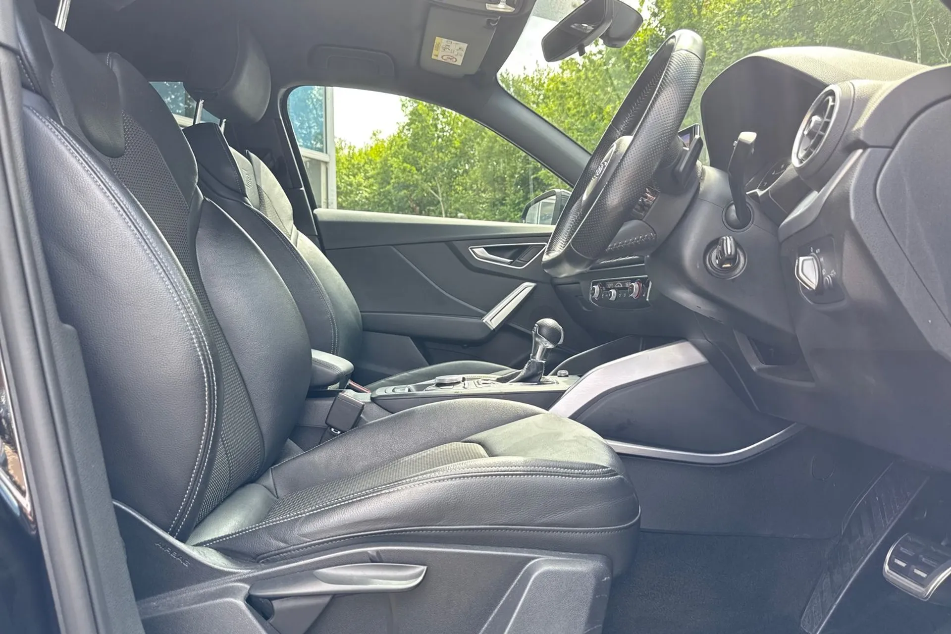 Audi Q2 thumbnail image number 24