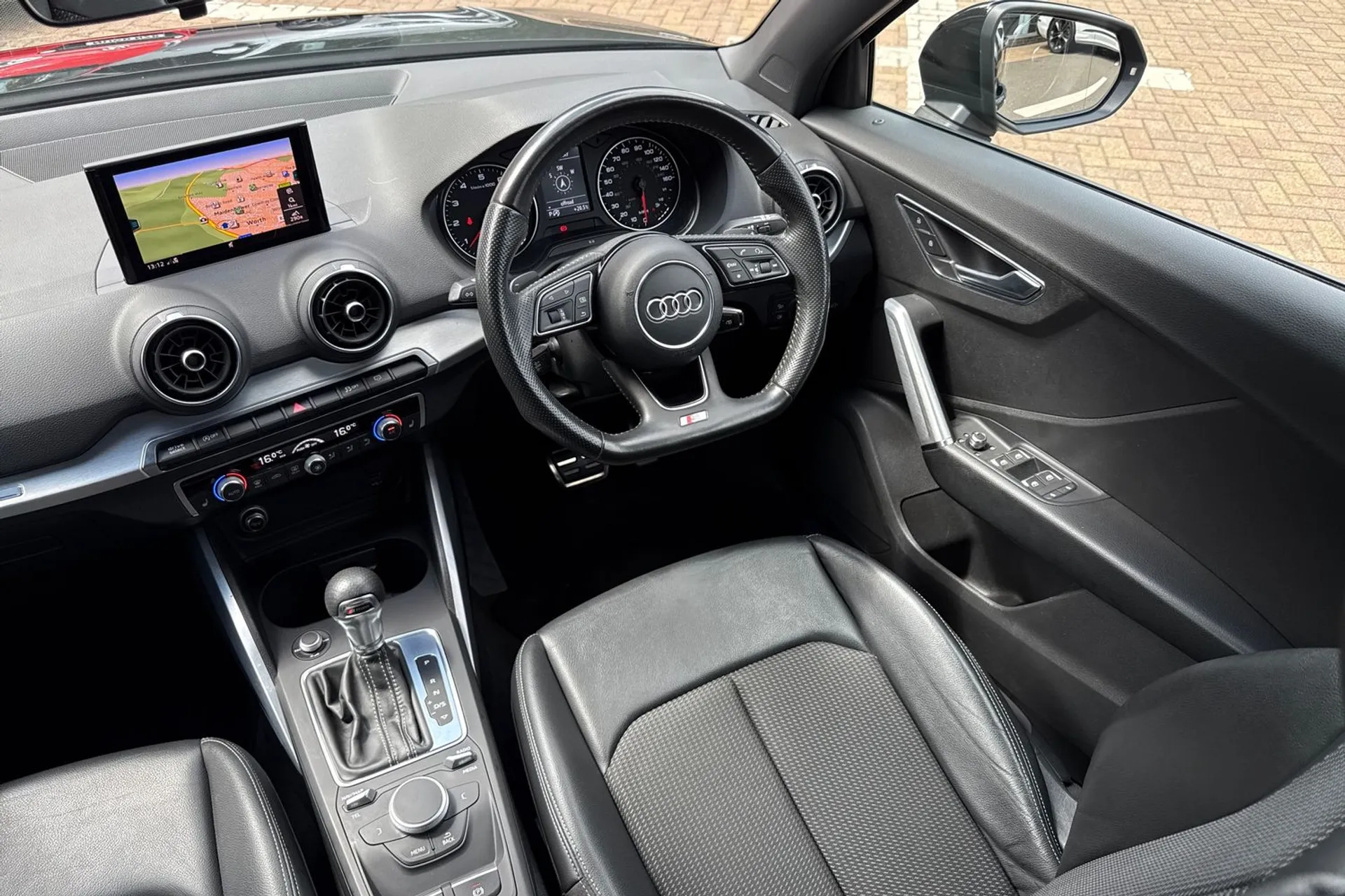 Audi Q2 thumbnail image number 33