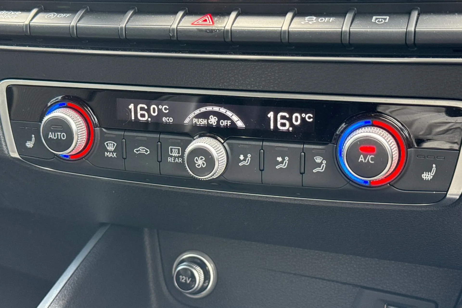Audi Q2 thumbnail image number 38