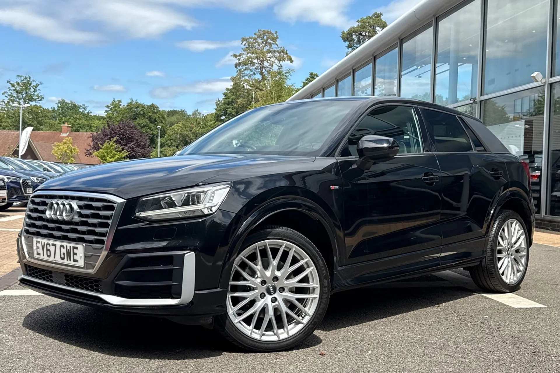 Audi Q2 thumbnail image number 10