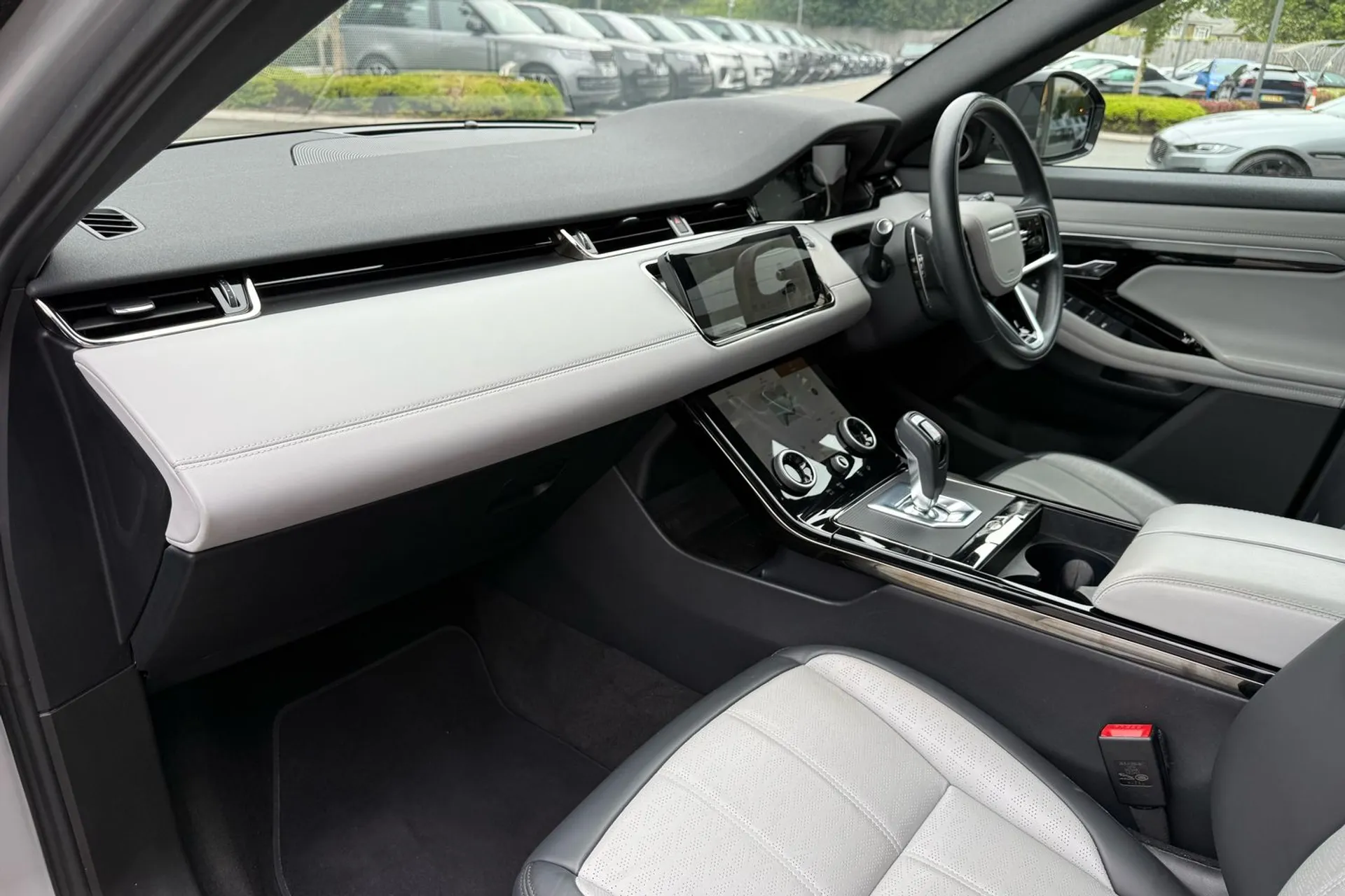 LAND ROVER RANGE ROVER EVOQUE thumbnail image number 49