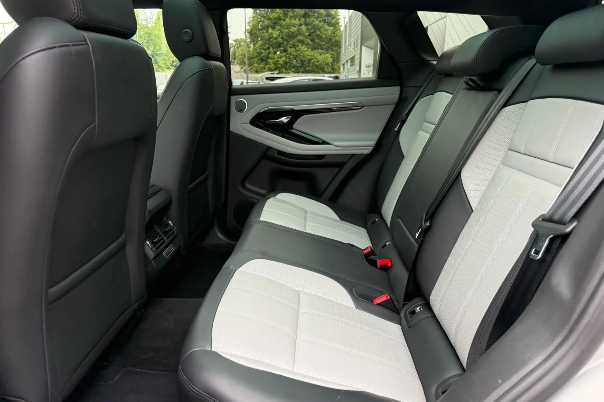 LAND ROVER RANGE ROVER EVOQUE thumbnail image number 10