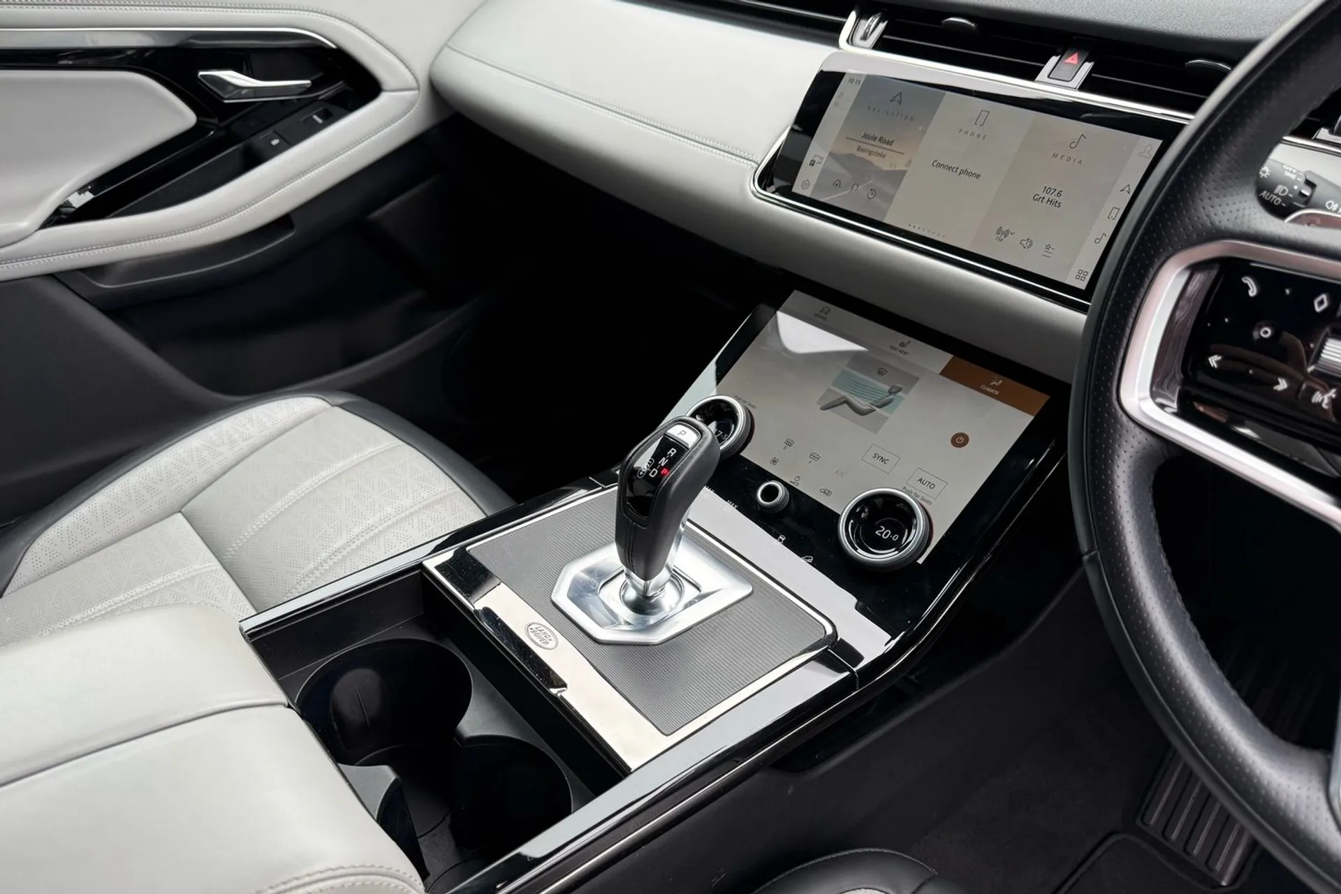 LAND ROVER RANGE ROVER EVOQUE thumbnail image number 18