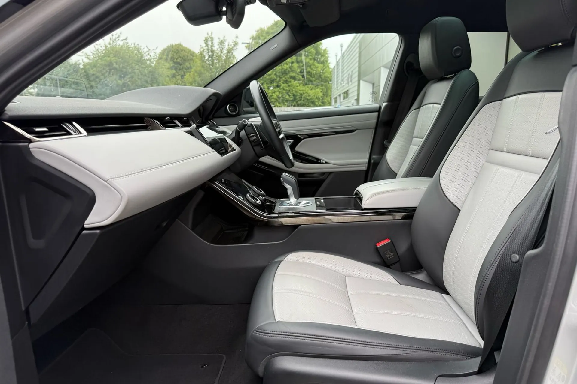 LAND ROVER RANGE ROVER EVOQUE thumbnail image number 50
