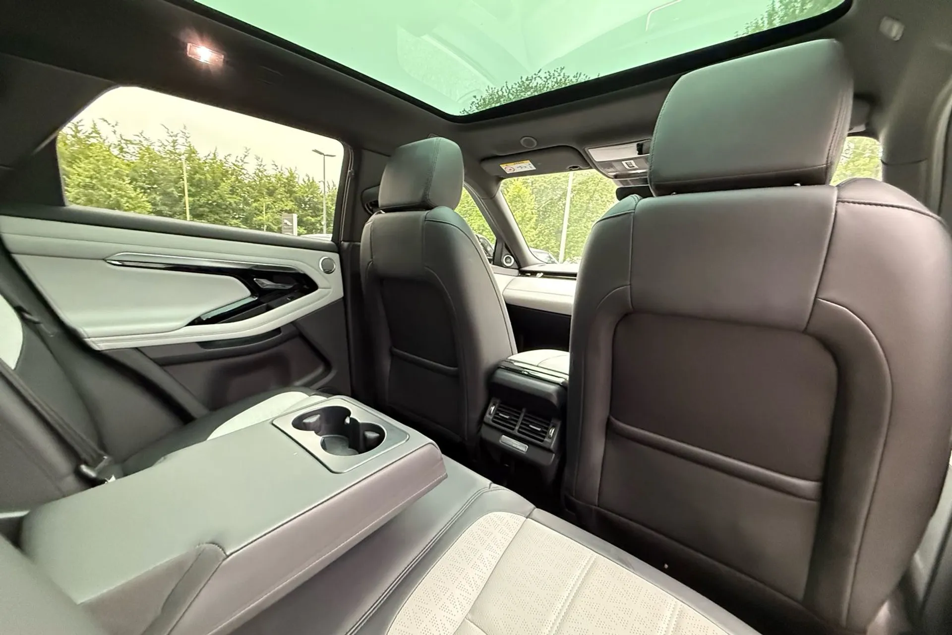 LAND ROVER RANGE ROVER EVOQUE thumbnail image number 43
